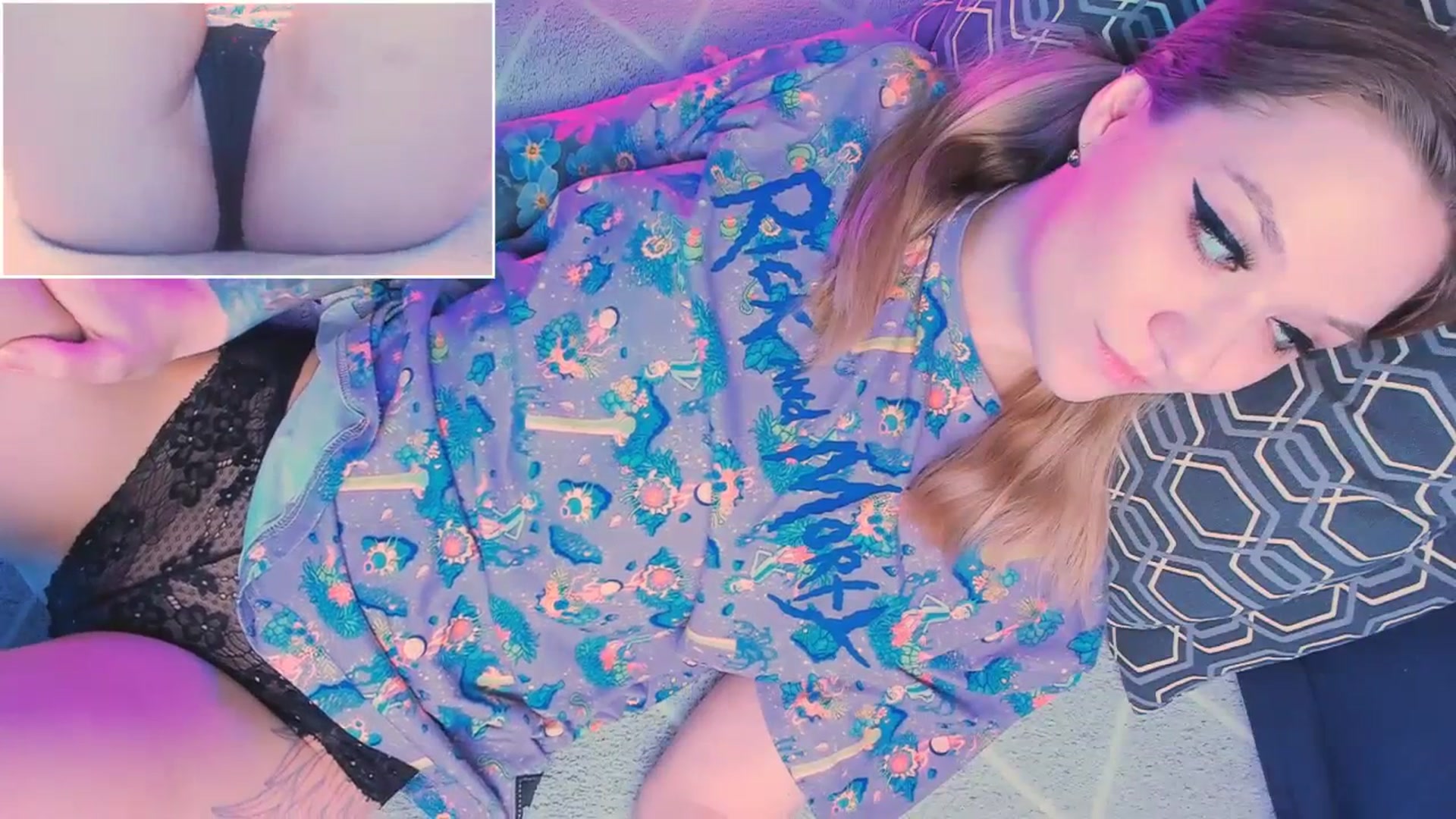 Gallery image thumbnail from Kota_sky's myfreecams stream on, 03/20/2024, 10:21 image 2 of 20