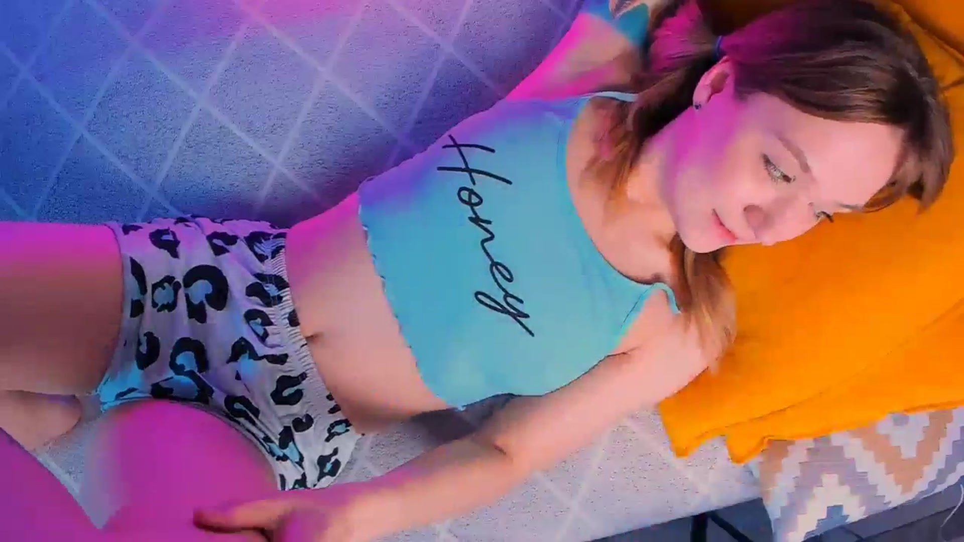 Gallery image thumbnail from Kota_sky's myfreecams stream on, 05/13/2024, 06:19 image 20 of 20