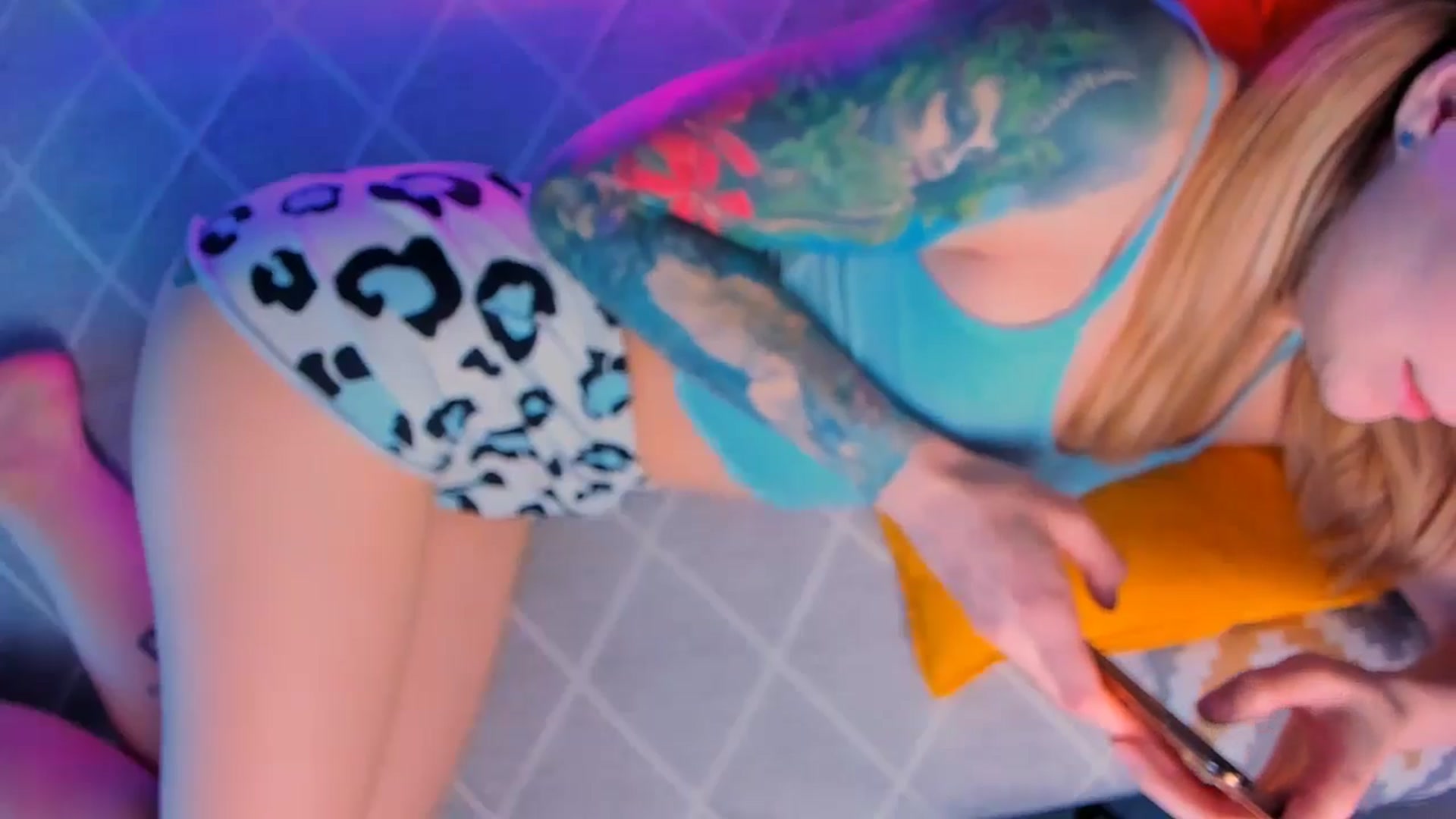 Gallery image thumbnail from Kota_sky's myfreecams stream on, 05/13/2024, 06:19 image 12 of 20
