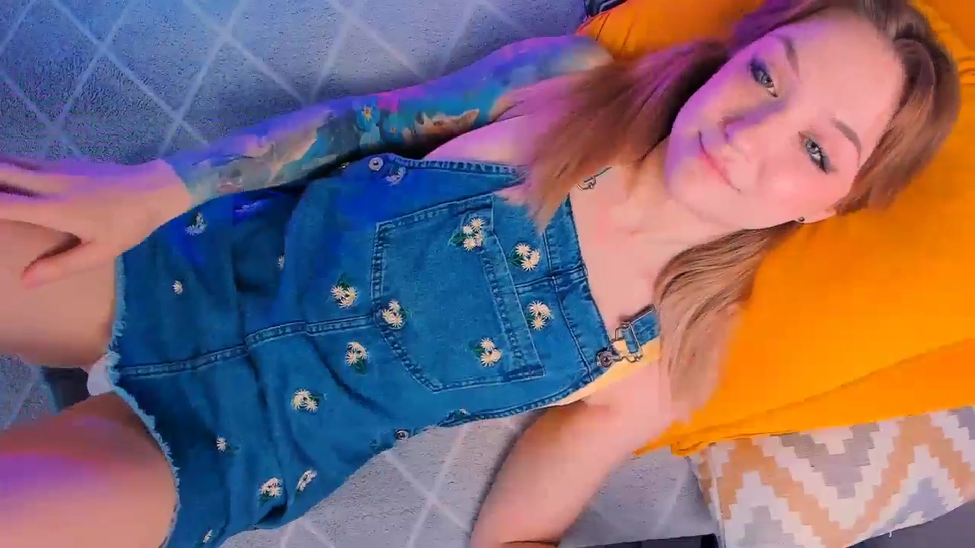 Gallery image thumbnail from Kota_sky's myfreecams stream on, 05/20/2024, 03:50 image 4 of 20