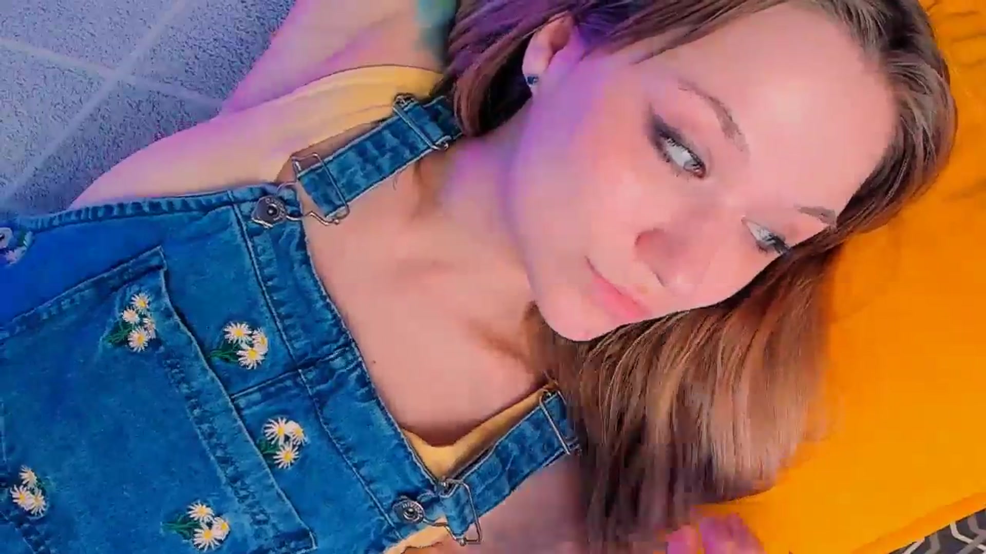 Gallery image thumbnail from Kota_sky's myfreecams stream on, 05/21/2024, 07:06 image 11 of 20