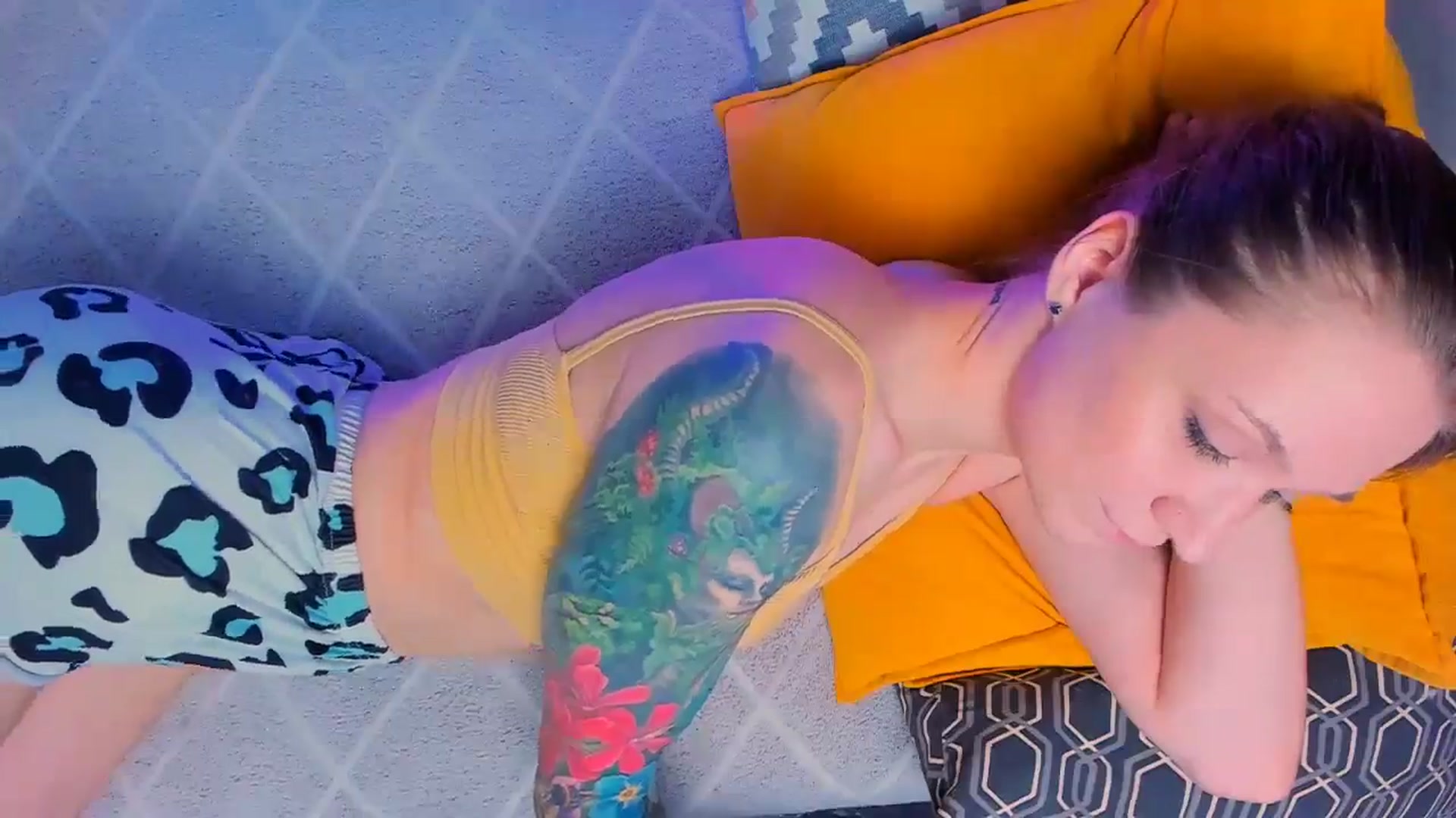 Gallery image thumbnail from Kota_sky's myfreecams stream on, 05/28/2024, 16:36 image 11 of 20