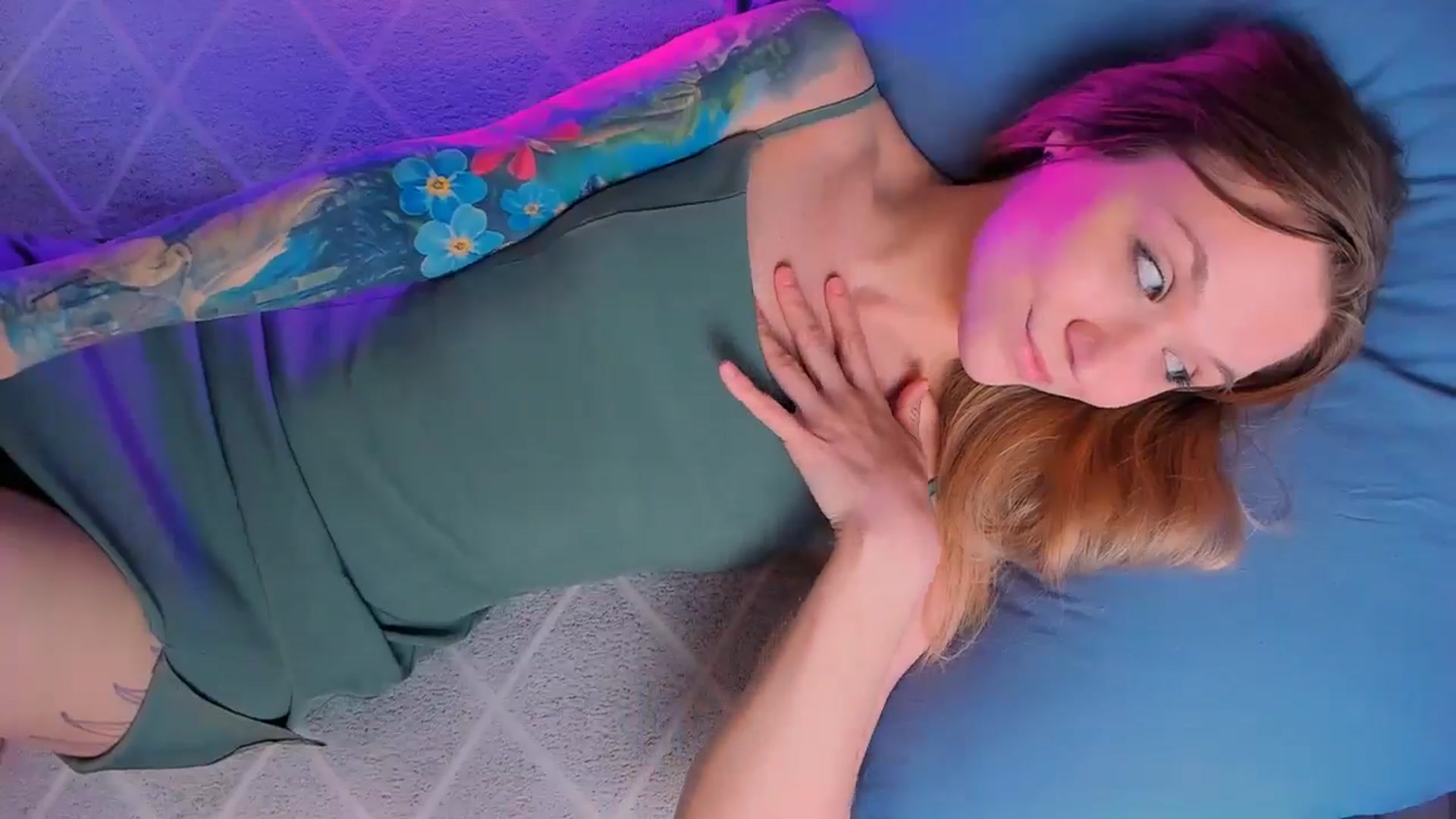 Gallery image thumbnail from Kota_sky's myfreecams stream on, 06/04/2024, 15:55 image 13 of 20