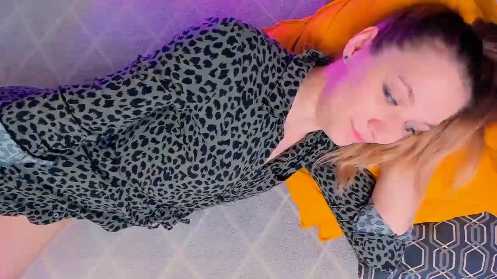 Gallery image thumbnail from Kota_sky's myfreecams stream on, 06/10/2024, 06:05 image 4 of 20