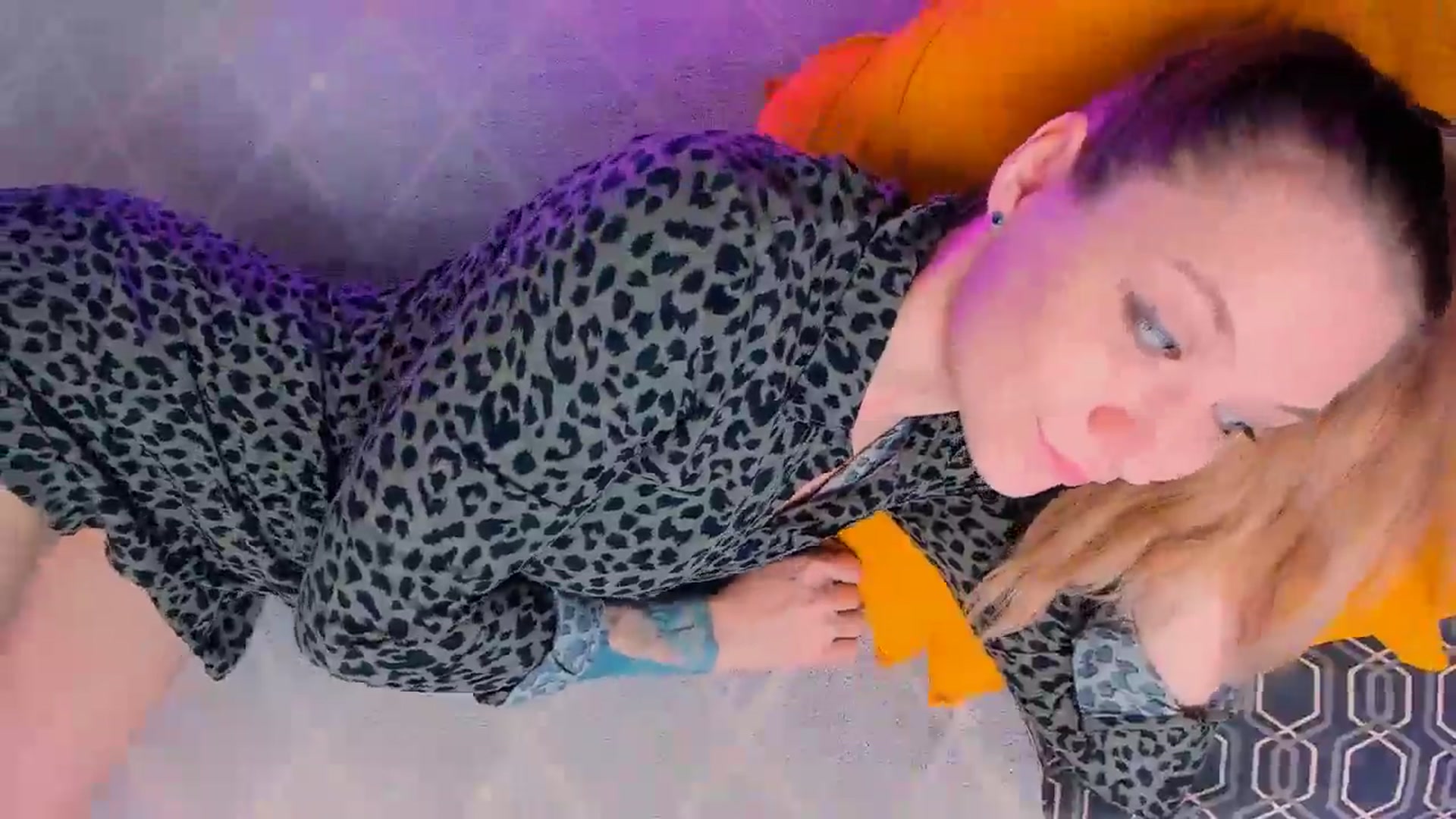 Gallery image thumbnail from Kota_sky's myfreecams stream on, 06/10/2024, 06:05 image 7 of 20