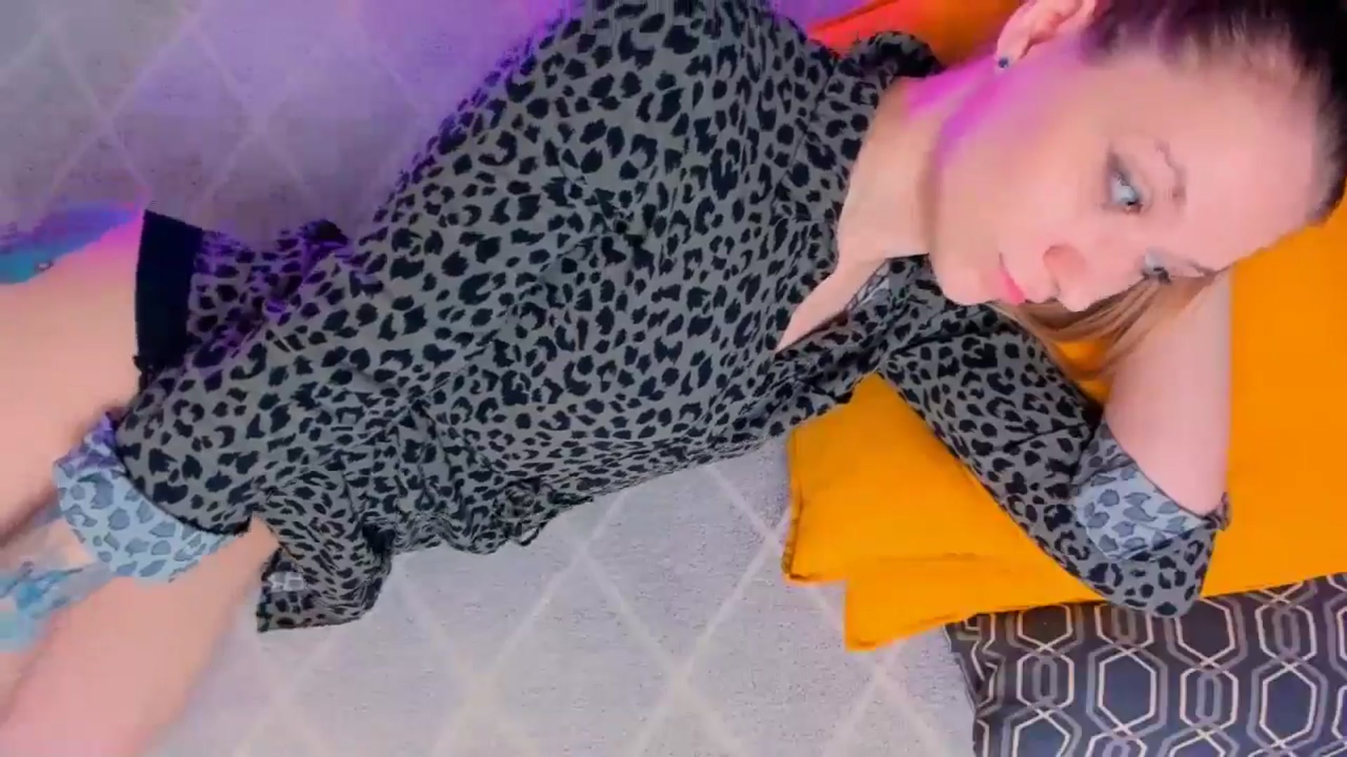 Gallery image thumbnail from Kota_sky's myfreecams stream on, 06/10/2024, 06:05 image 11 of 20