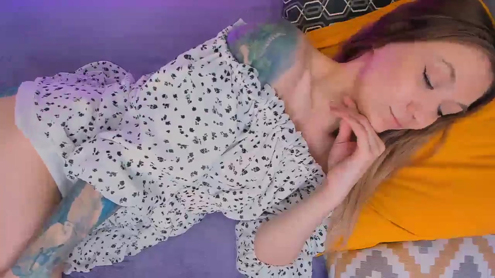 Gallery image thumbnail from Kota_sky's myfreecams stream on, 06/17/2024, 05:46 image 5 of 20