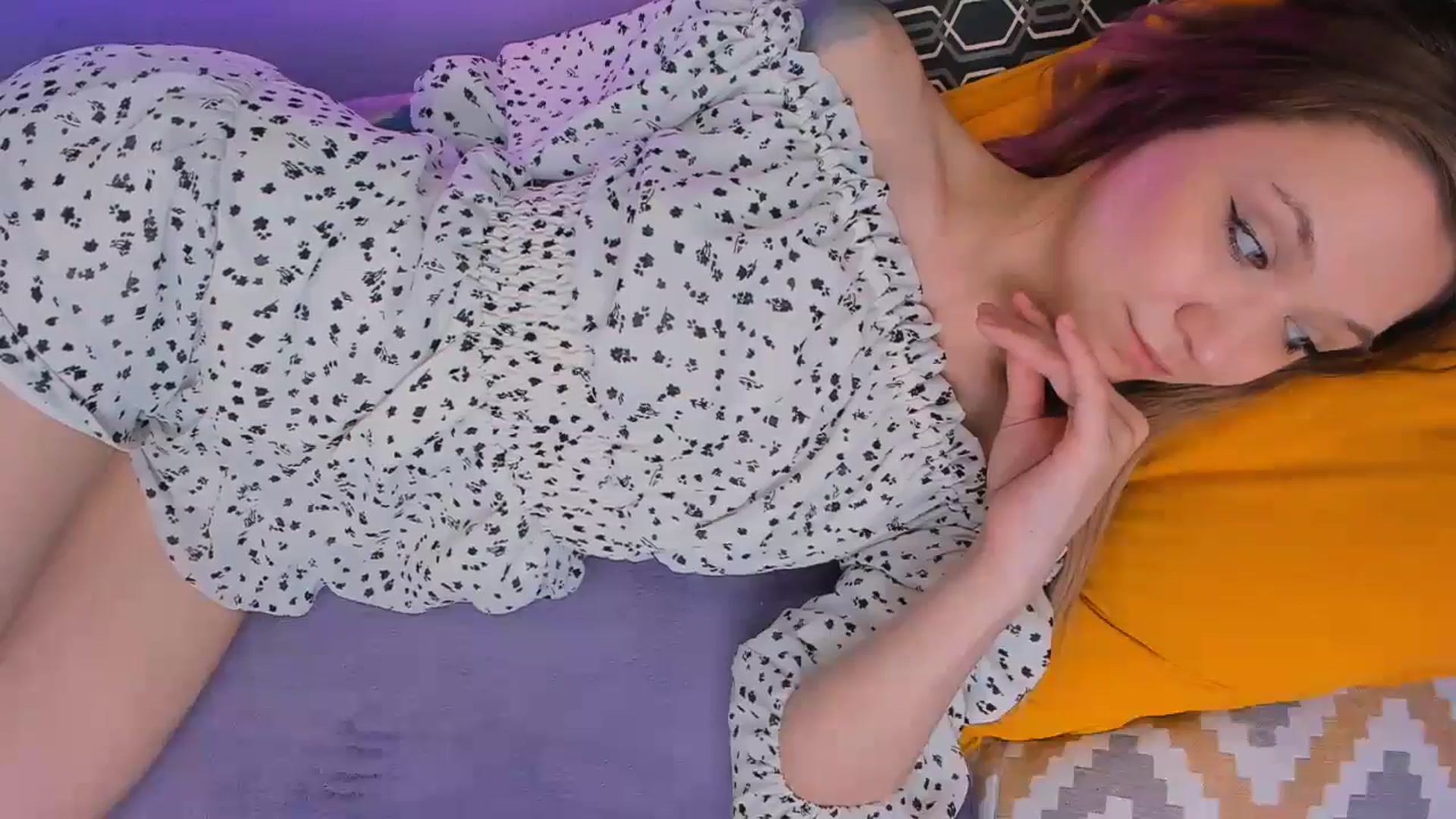 Gallery image thumbnail from Kota_sky's myfreecams stream on, 06/17/2024, 05:46 image 19 of 20