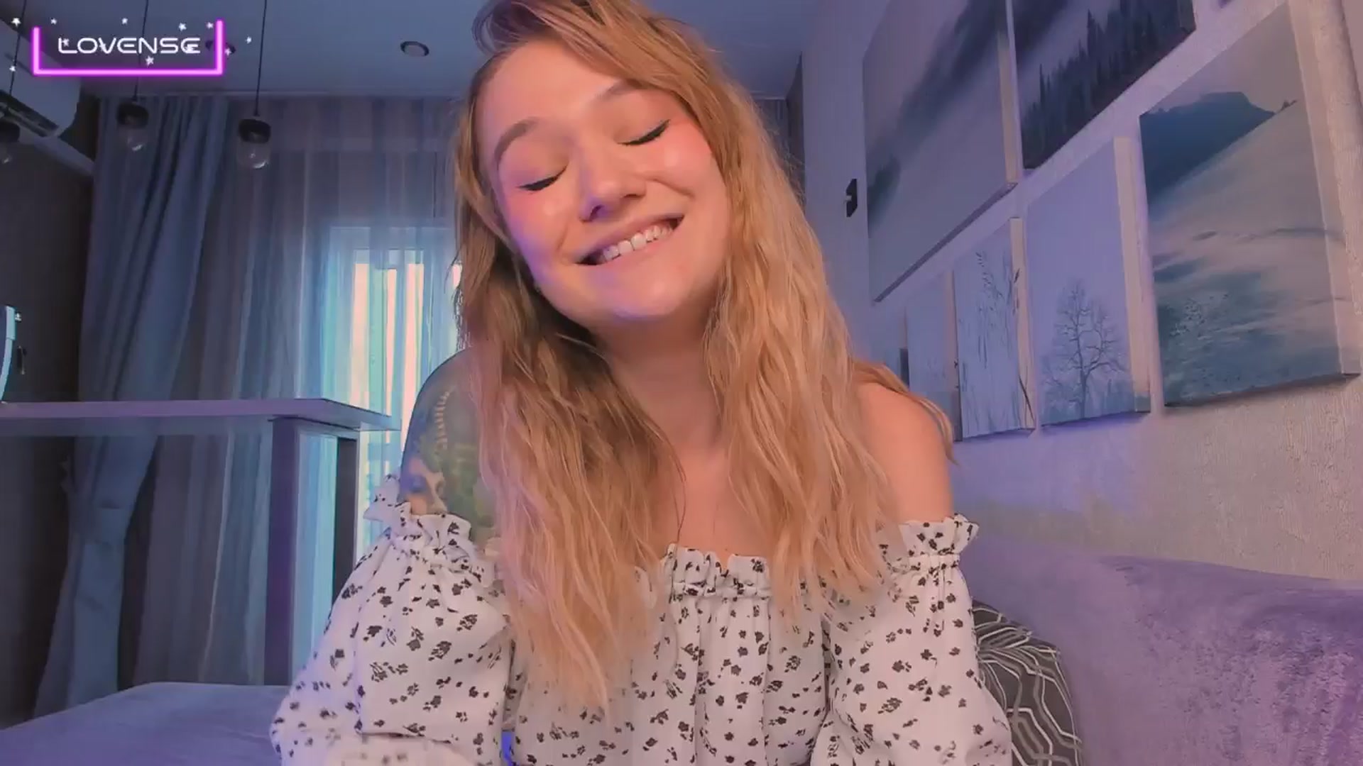 Gallery image thumbnail from Kota_sky's myfreecams stream on, 08/20/2024, 06:55 image 11 of 20