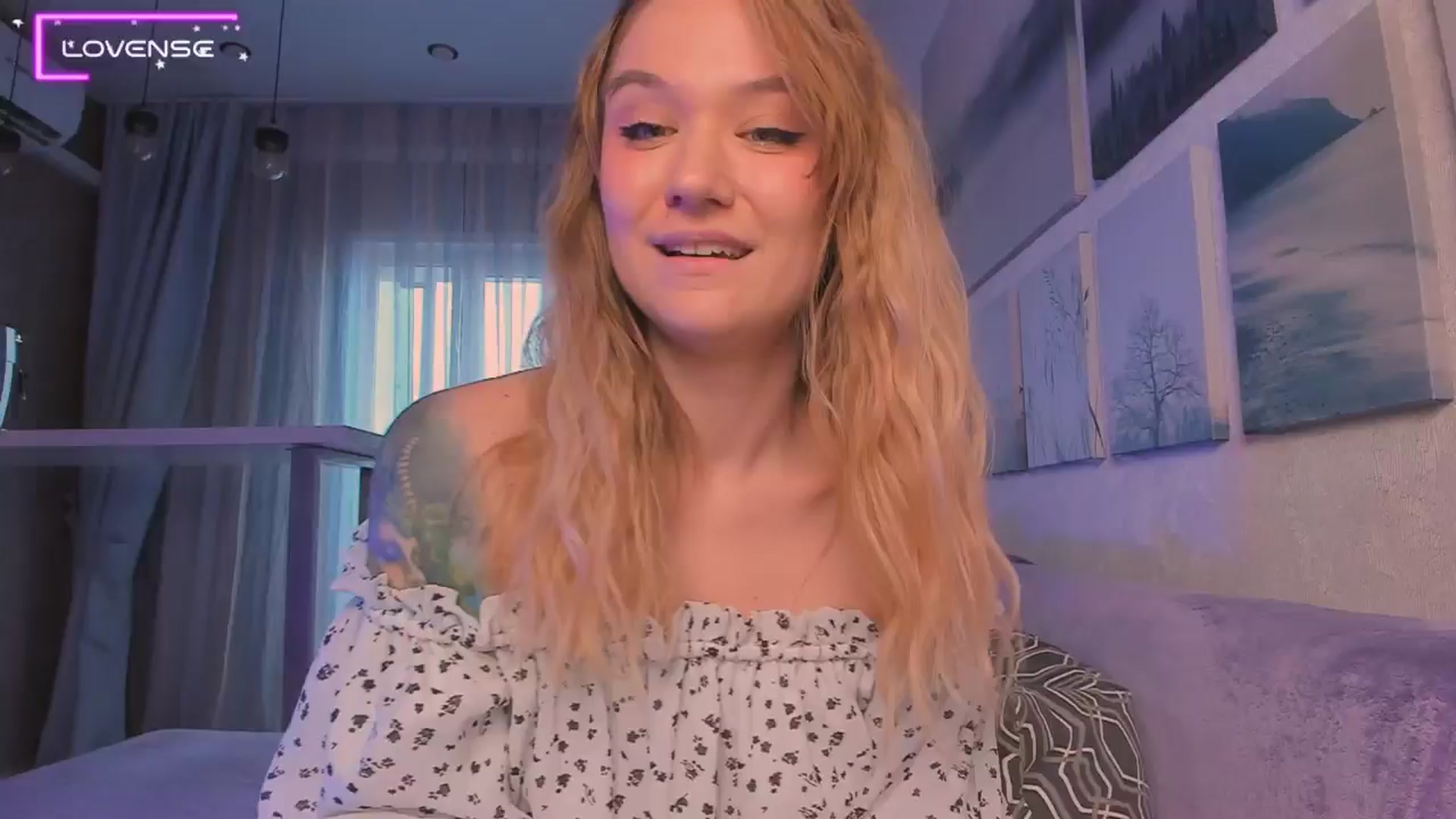 Gallery image thumbnail from Kota_sky's myfreecams stream on, 08/20/2024, 06:55 image 6 of 20