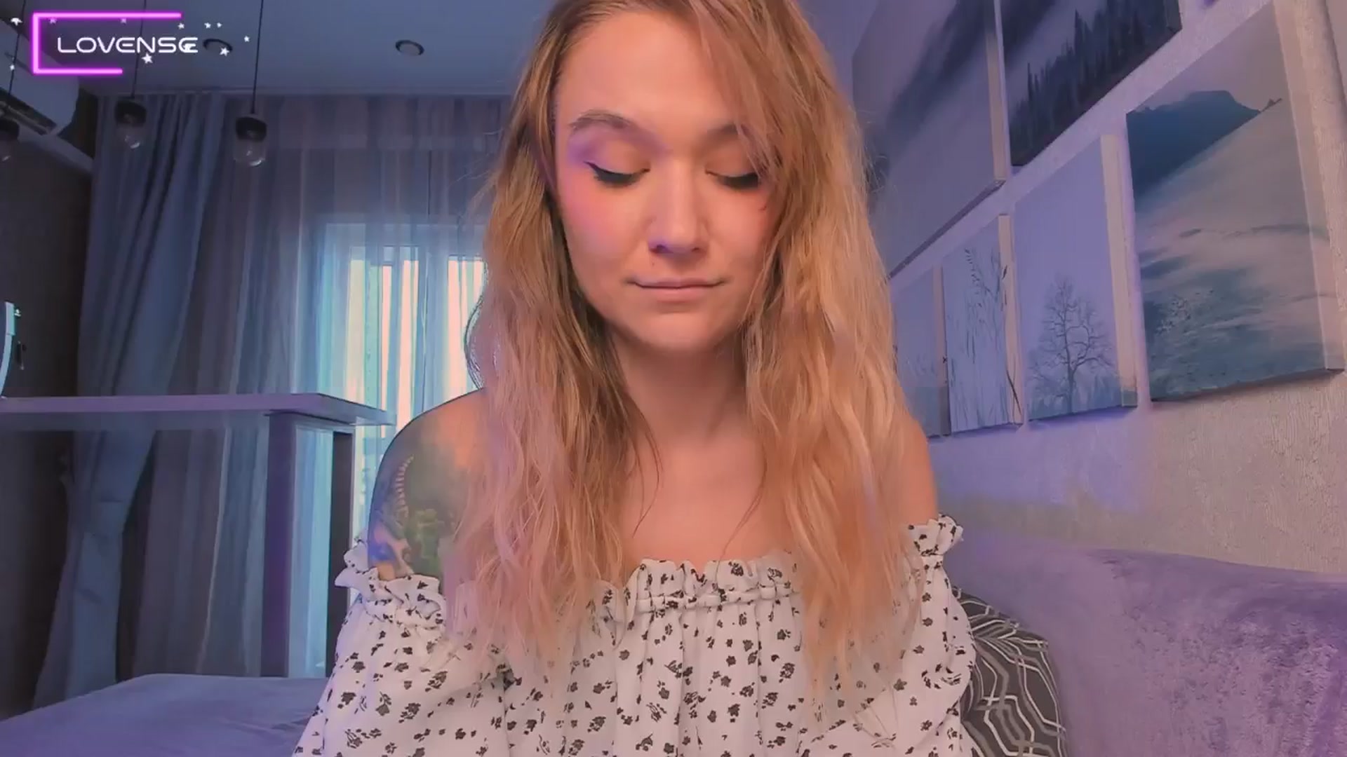 Gallery image thumbnail from Kota_sky's myfreecams stream on, 08/20/2024, 06:55 image 7 of 20