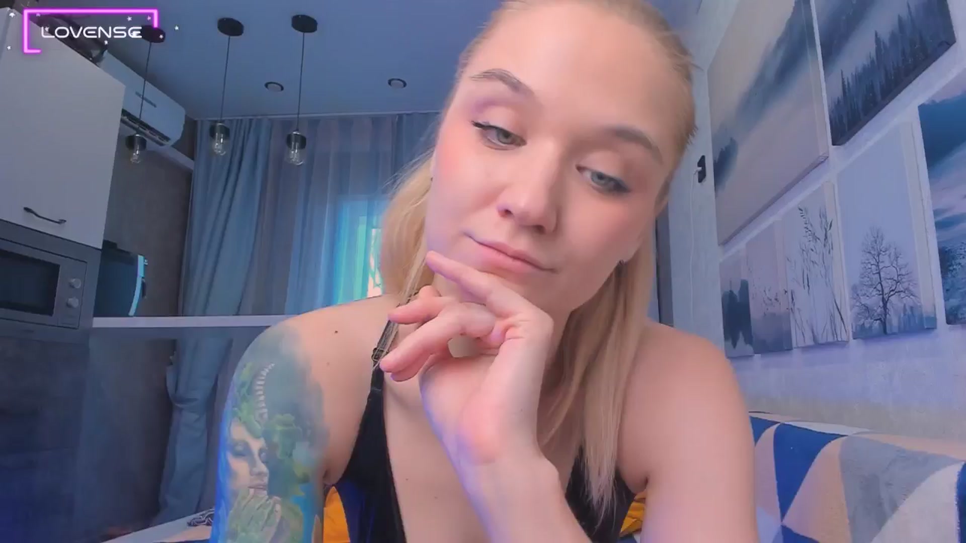 Gallery image thumbnail from Kota_sky's myfreecams stream on, 08/27/2024, 05:32 image 7 of 20