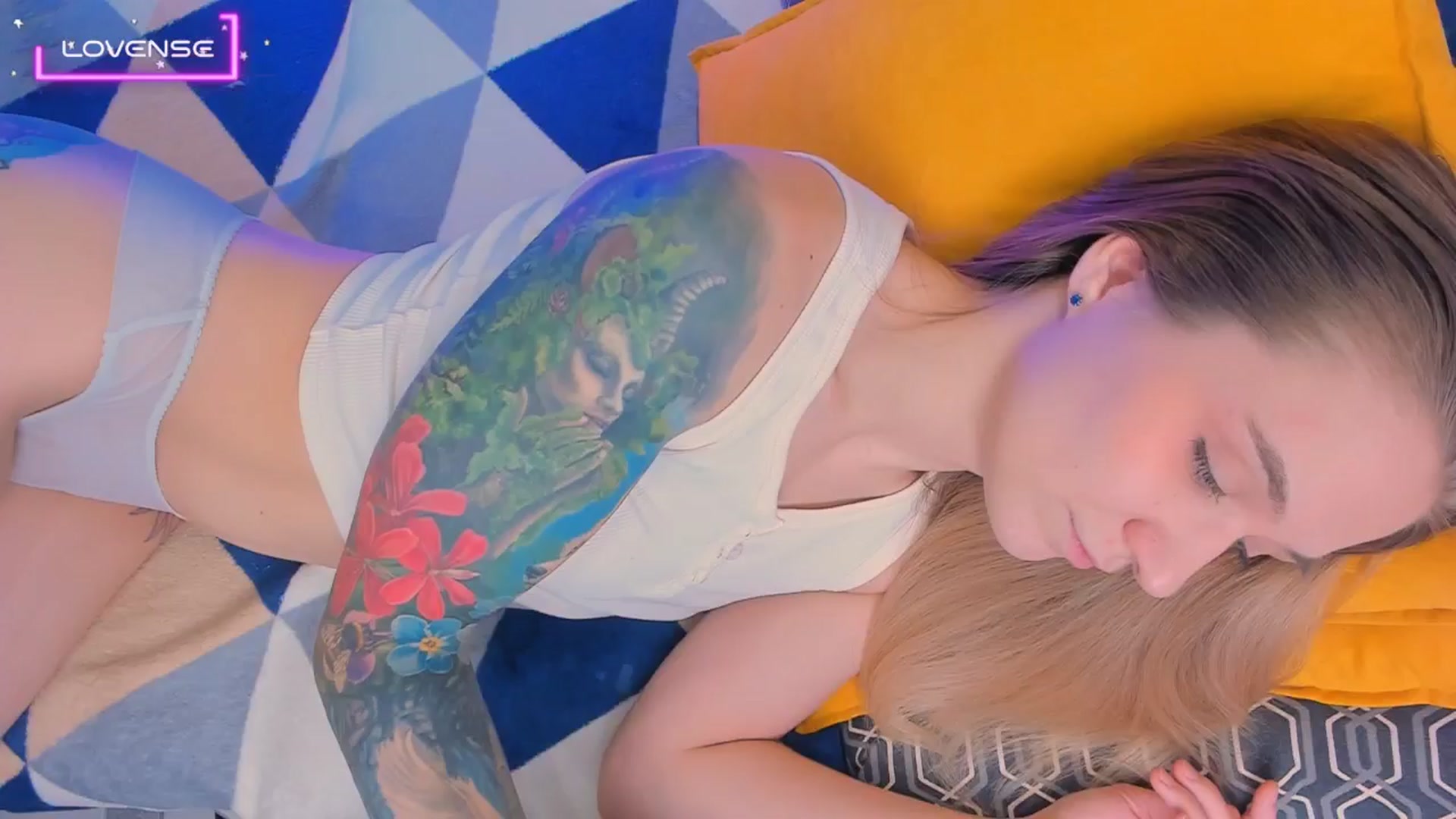 Gallery image thumbnail from Kota_sky's myfreecams stream on, 08/30/2024, 06:58 image 1 of 20