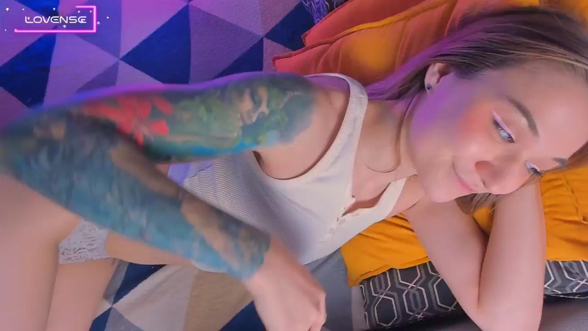 Gallery image thumbnail from Kota_sky's myfreecams stream on, 09/09/2024, 10:20 image 18 of 20