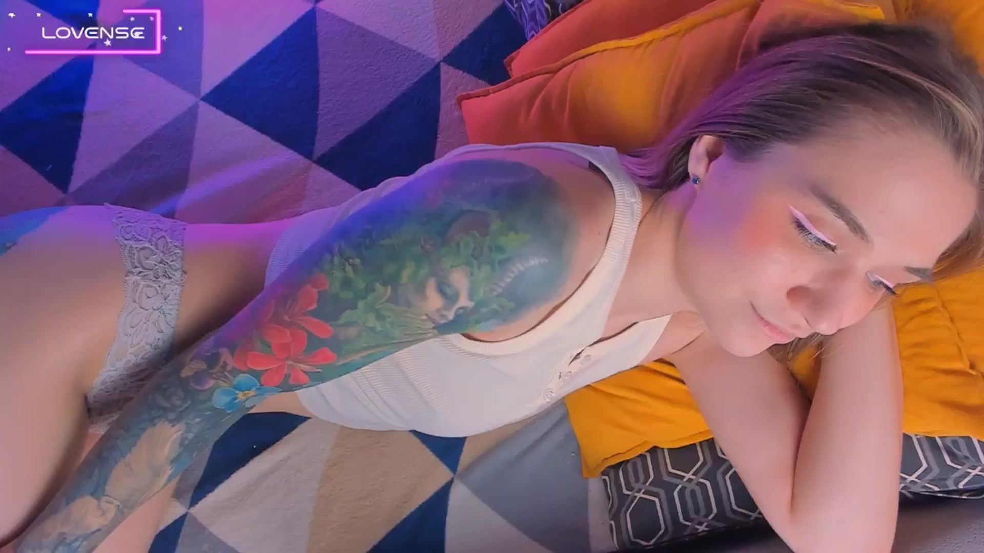 Gallery image thumbnail from Kota_sky's myfreecams stream on, 09/09/2024, 10:20 image 19 of 20