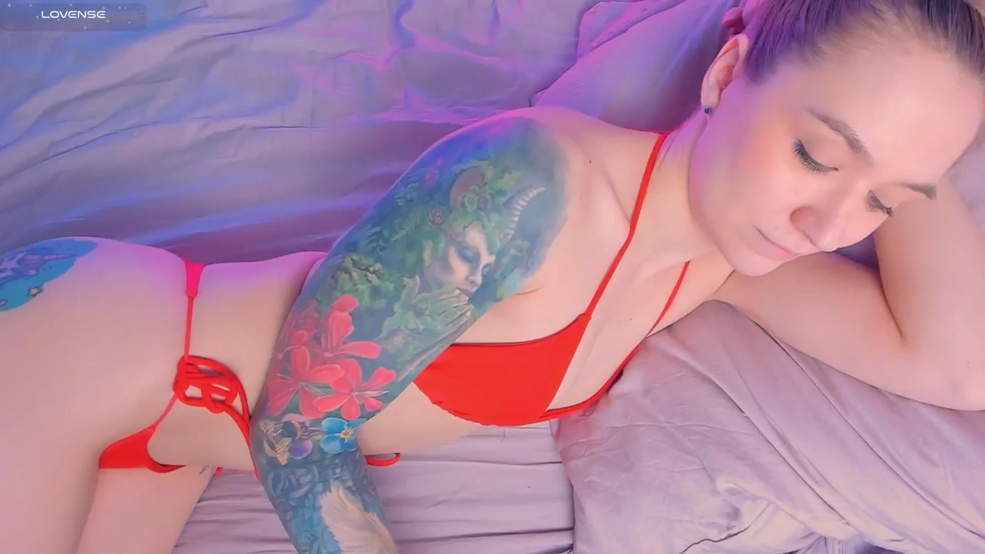 Gallery image thumbnail from Kota_sky's myfreecams stream on, 11/12/2024, 06:06 image 17 of 20