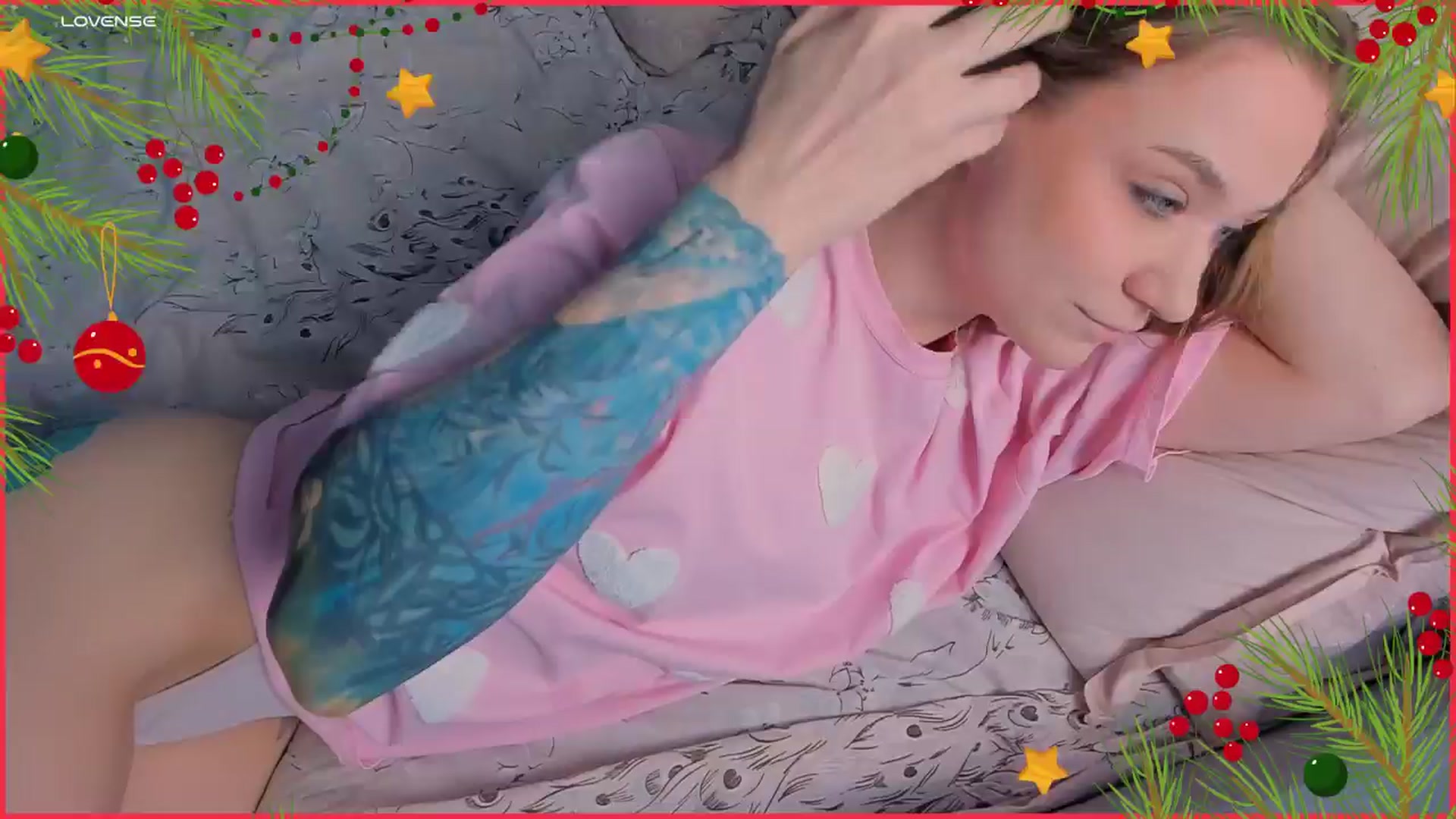 Gallery image thumbnail from Kota_sky's myfreecams stream on, 12/30/2024, 03:28 image 4 of 20
