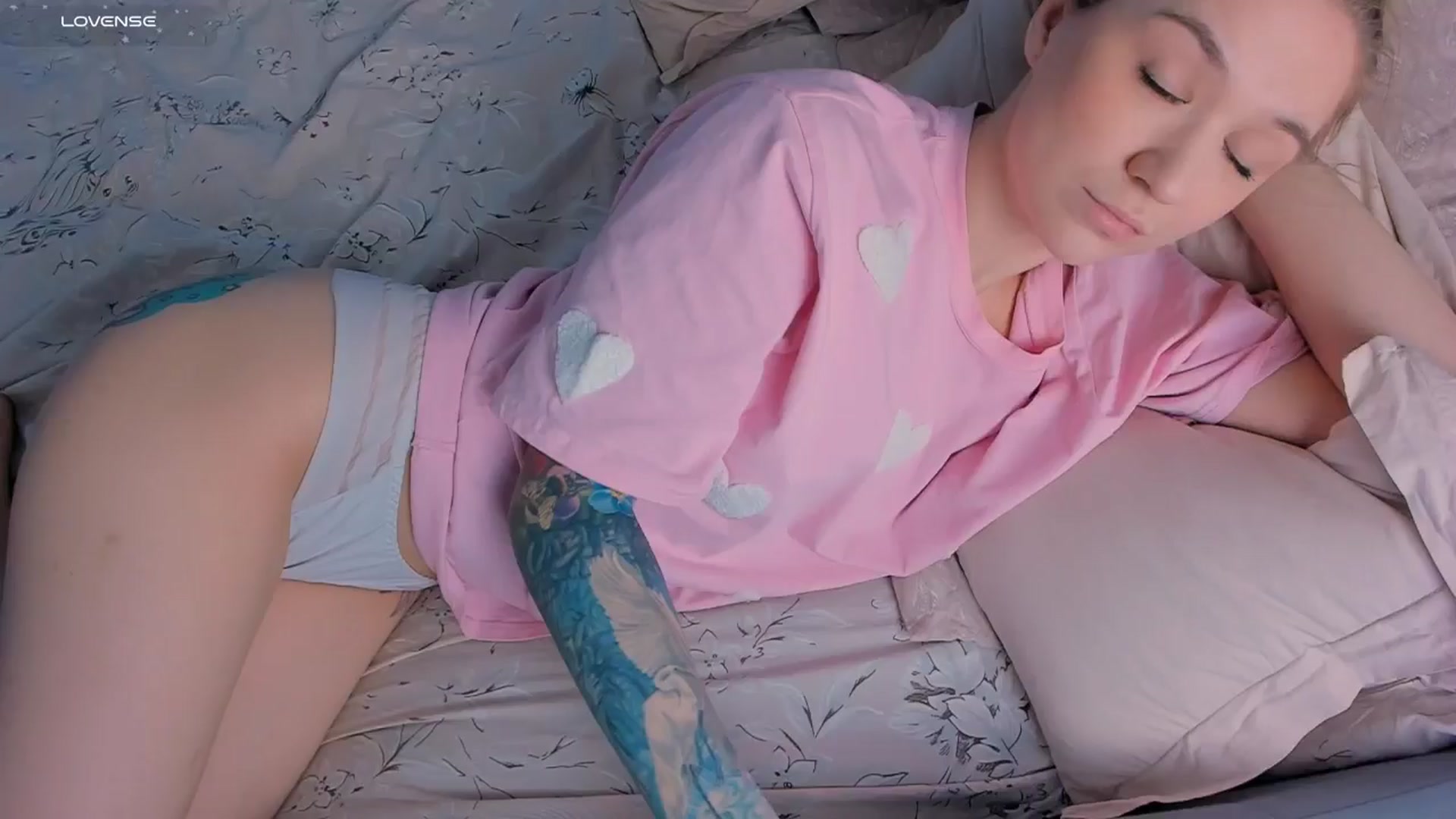 Gallery image thumbnail from Kota_sky's myfreecams stream on, 01/09/2025, 04:53 image 4 of 20