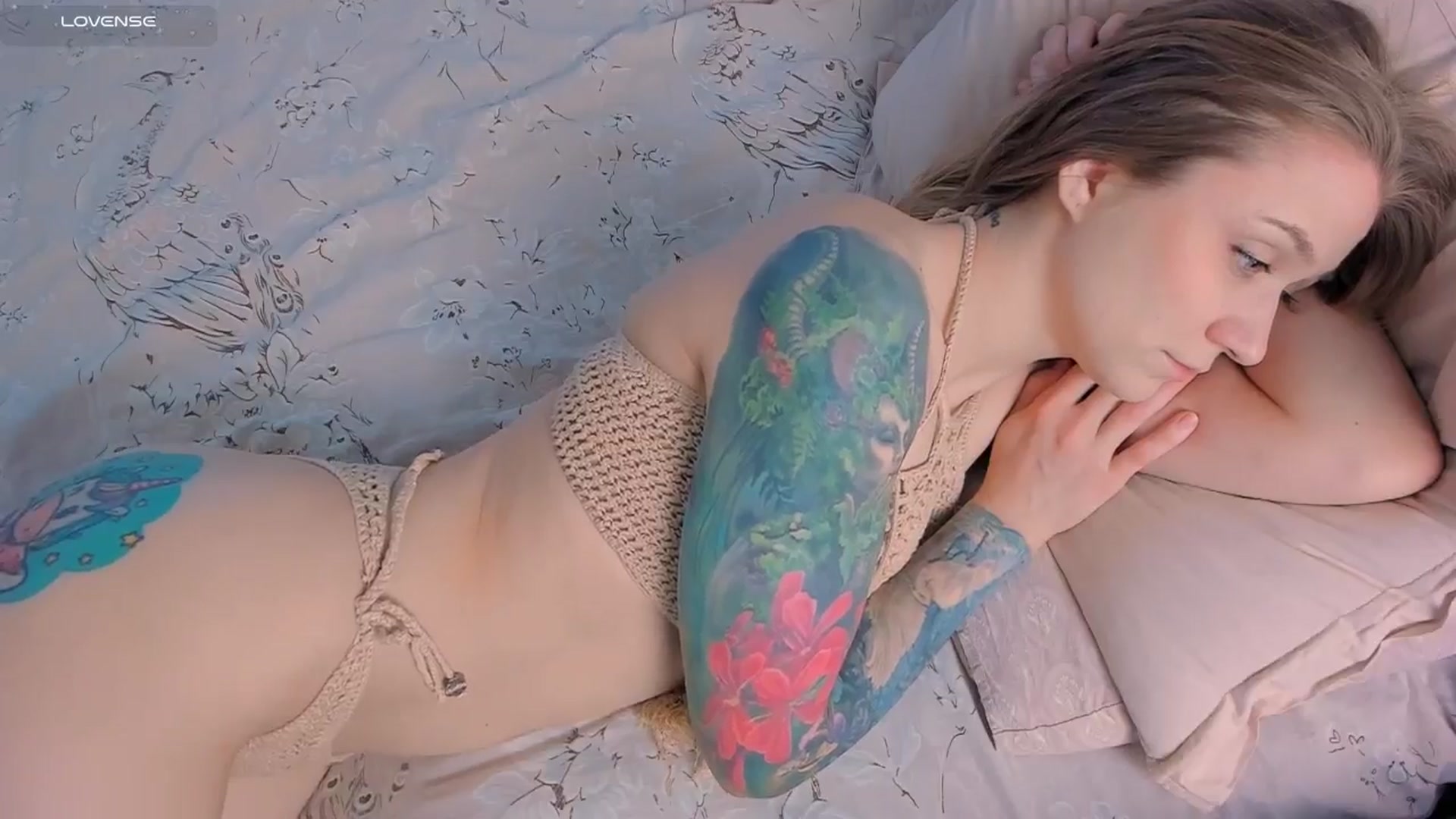 Gallery image thumbnail from Kota_sky's myfreecams stream on, 01/10/2025, 05:07 image 19 of 20