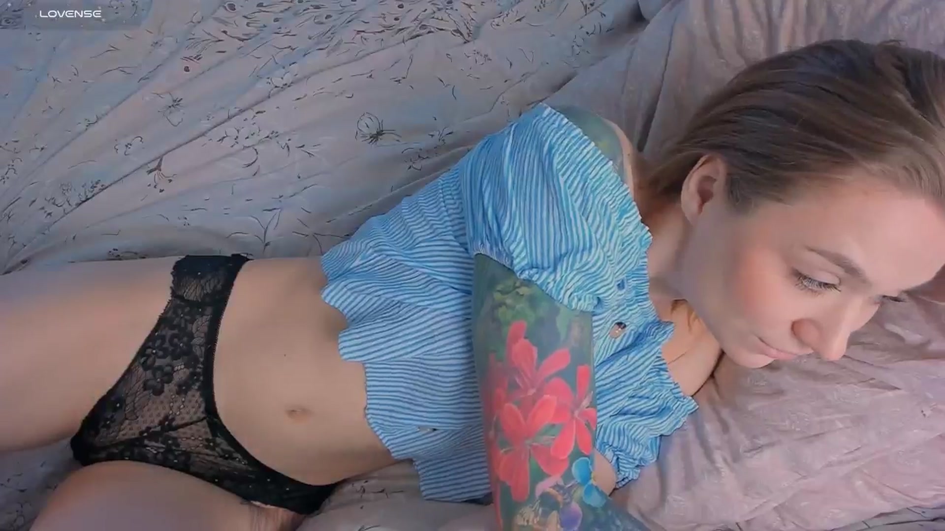 Gallery image thumbnail from Kota_sky's myfreecams stream on, 01/15/2025, 04:01 image 15 of 20