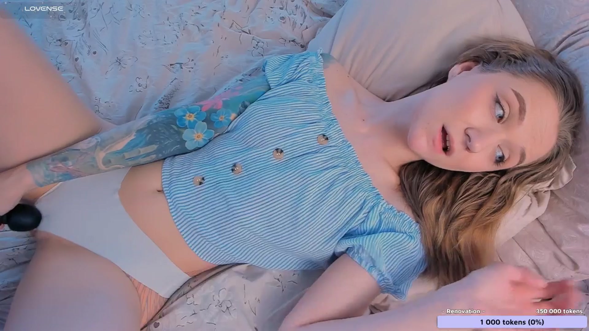 Gallery image thumbnail from Kota_sky's myfreecams stream on, 05/21/2025, 08:07 image 8 of 20