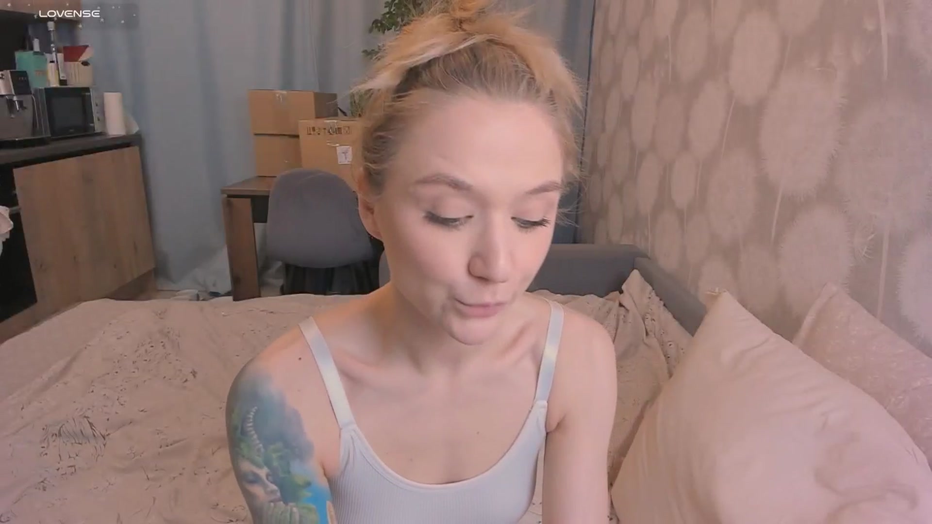 Gallery image thumbnail from Kota_sky's myfreecams stream on, 06/04/2025, 07:29 image 14 of 20