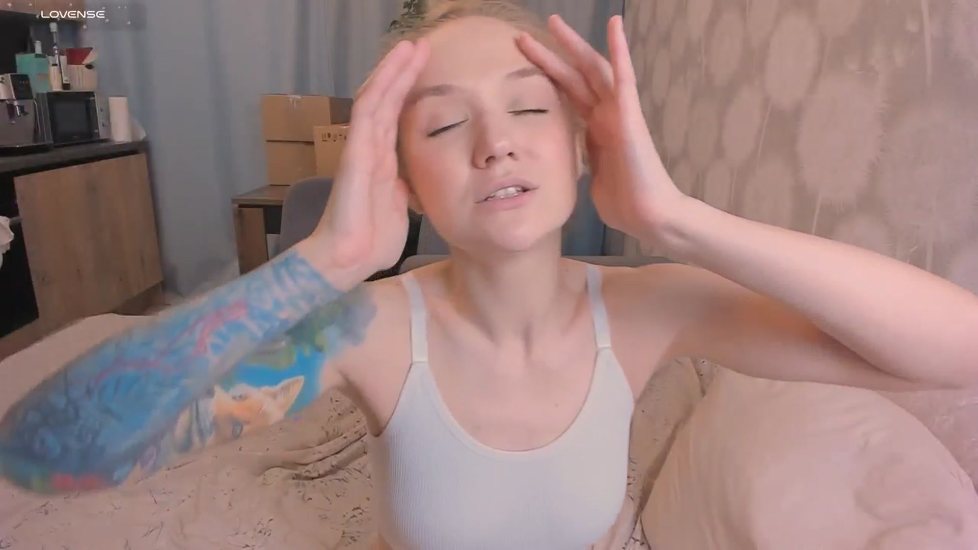 Gallery image thumbnail from Kota_sky's myfreecams stream on, 06/04/2025, 07:29 image 13 of 20