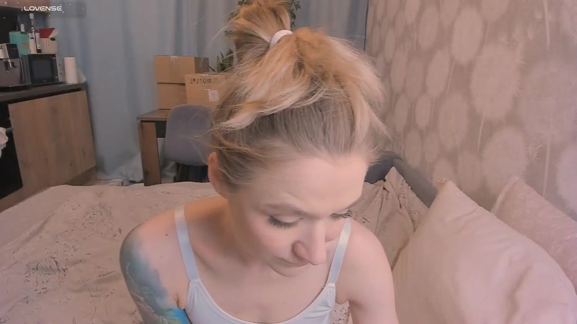 Gallery image thumbnail from Kota_sky's myfreecams stream on, 06/04/2025, 07:29 image 15 of 20