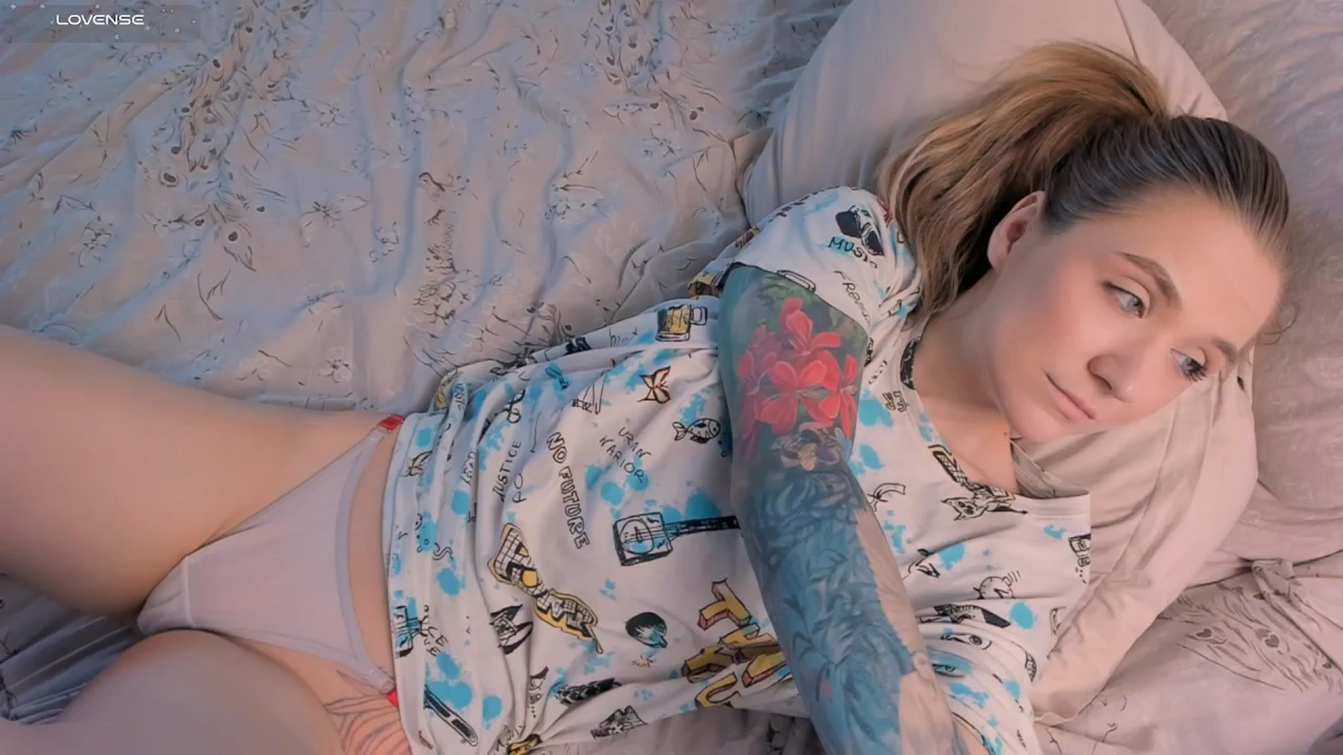 Gallery image thumbnail from Kota_sky's myfreecams stream on, 06/13/2025, 05:49 image 11 of 20