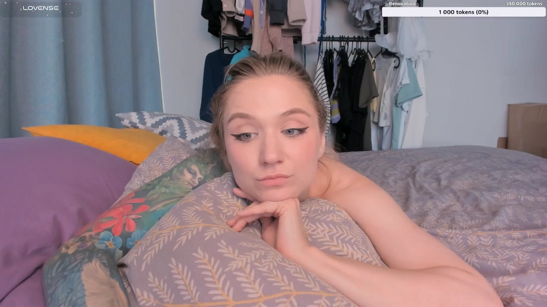 Gallery image thumbnail from Kota_sky's myfreecams stream on, 06/24/2025, 08:10 image 17 of 20