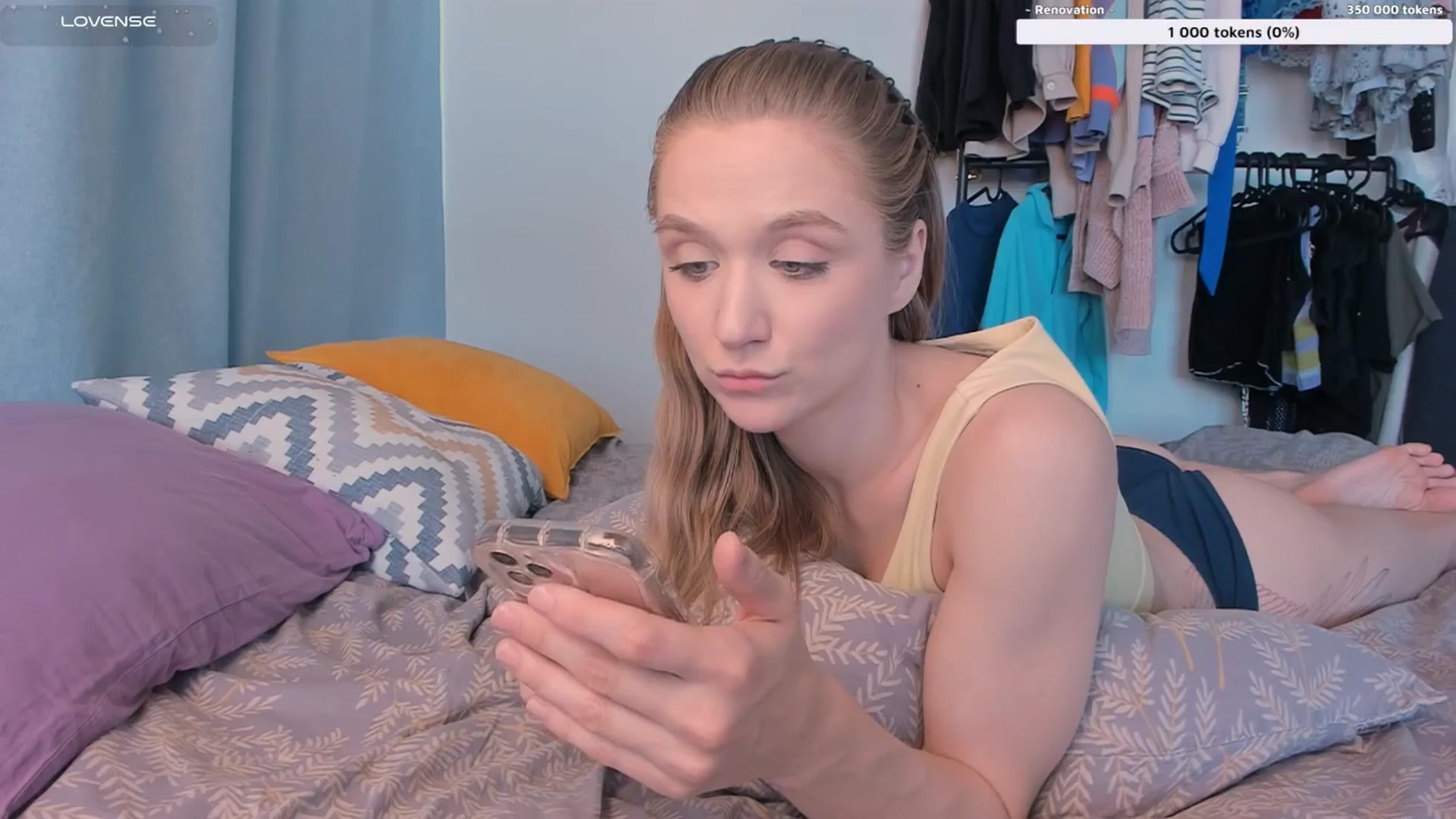 Gallery image thumbnail from Kota_sky's myfreecams stream on, 06/26/2025, 08:28 image 17 of 20