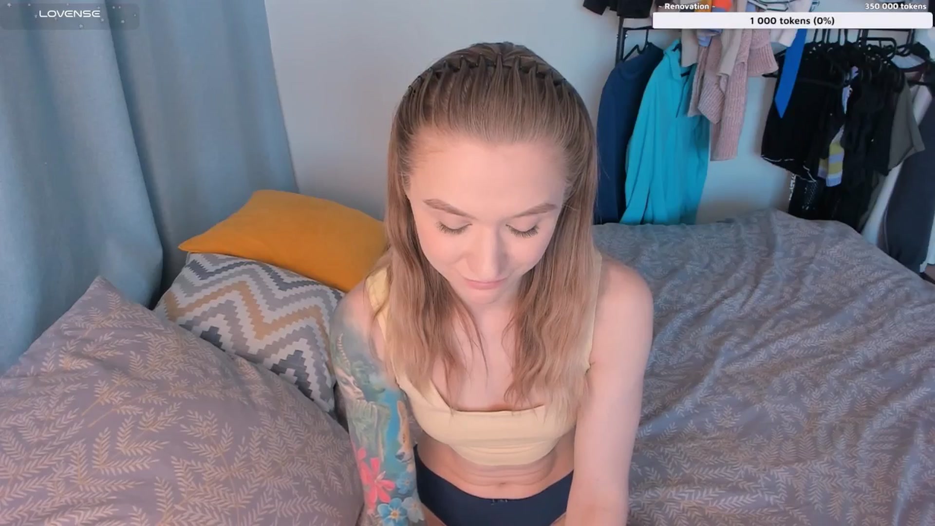 Gallery image thumbnail from Kota_sky's myfreecams stream on, 06/26/2025, 08:28 image 11 of 20