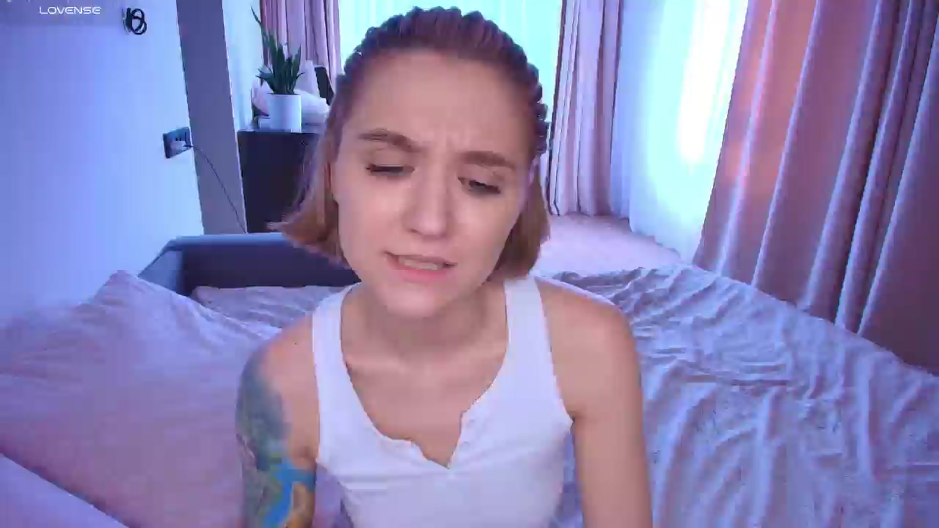 Gallery image thumbnail from Kota_sky's myfreecams stream on, 10/01/2025, 07:06 image 19 of 20