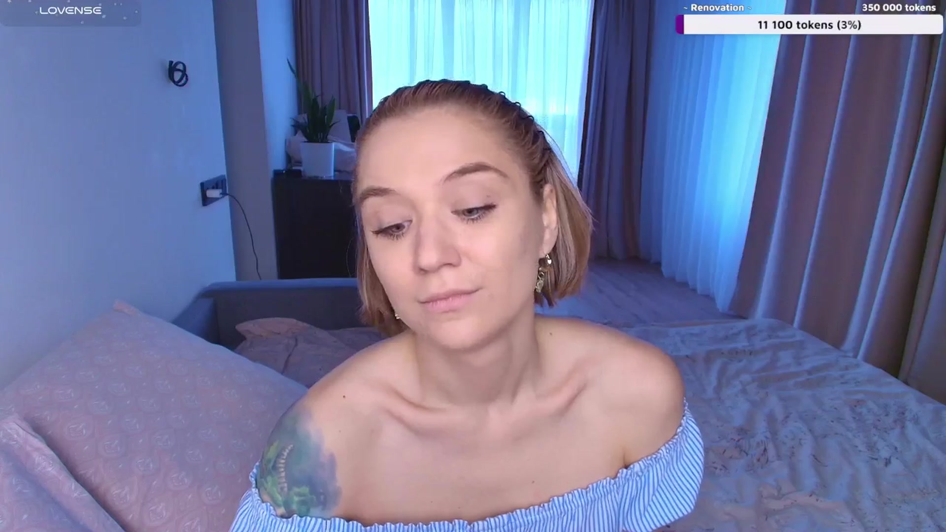 Gallery image thumbnail from Kota_sky's myfreecams stream on, 10/02/2025, 04:01 image 11 of 20