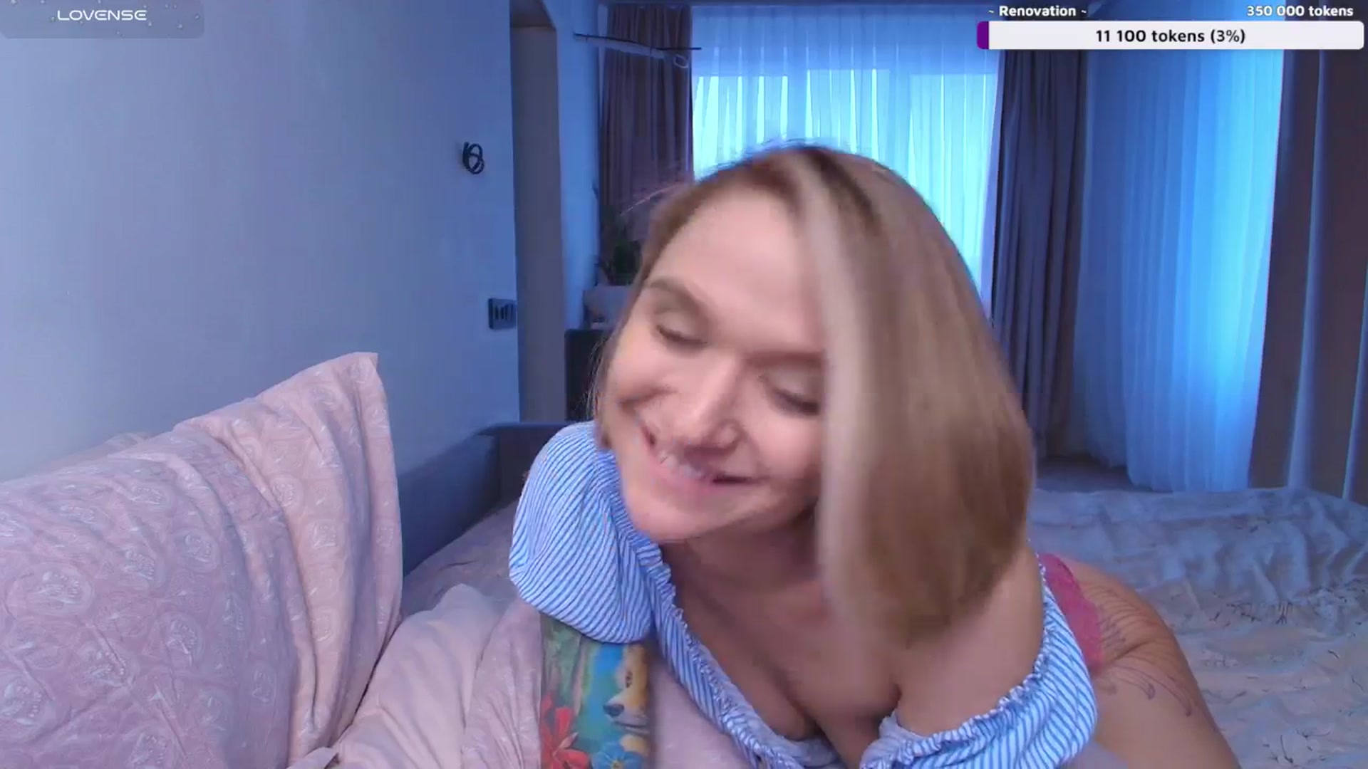 Gallery image thumbnail from Kota_sky's myfreecams stream on, 10/02/2025, 07:03 image 15 of 20