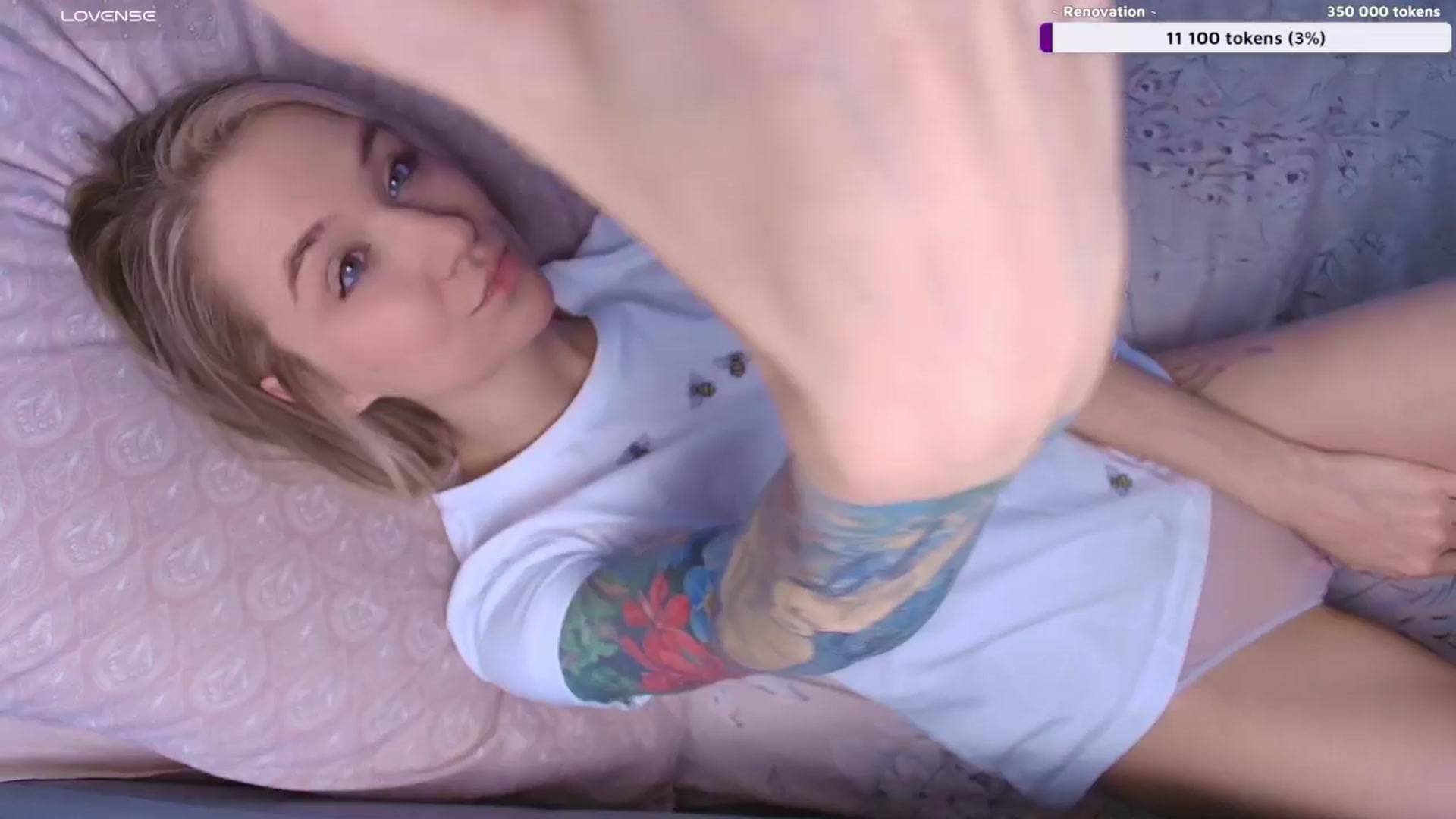 Gallery image thumbnail from Kota_sky's myfreecams stream on, 10/06/2025, 05:19 image 1 of 20