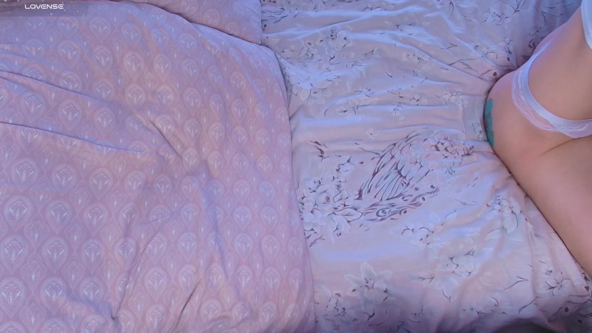 Gallery image thumbnail from Kota_sky's myfreecams stream on, 10/13/2025, 05:40 image 7 of 20