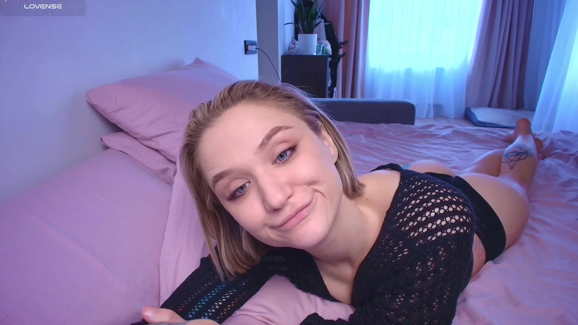 Gallery image thumbnail from Kota_sky's myfreecams stream on, 10/23/2025, 06:59 image 7 of 20