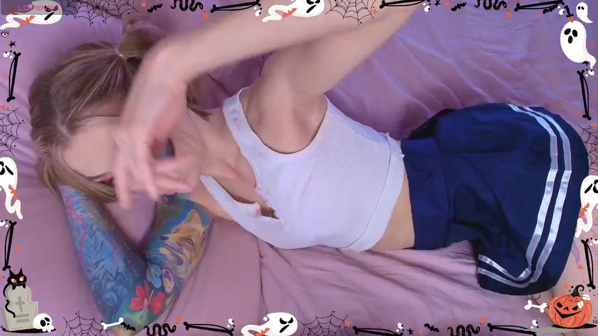 Gallery image thumbnail from Kota_sky's myfreecams stream on, 10/31/2025, 04:35 image 19 of 20