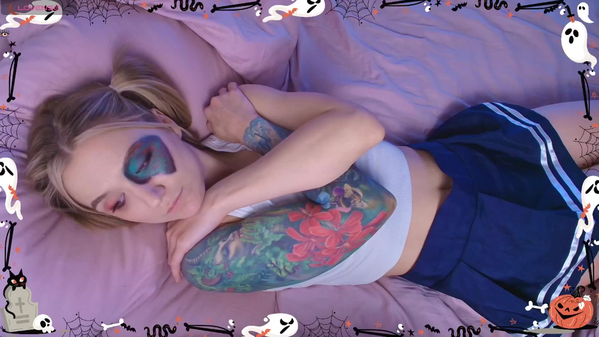 Gallery image thumbnail from Kota_sky's myfreecams stream on, 10/31/2025, 06:57 image 19 of 20