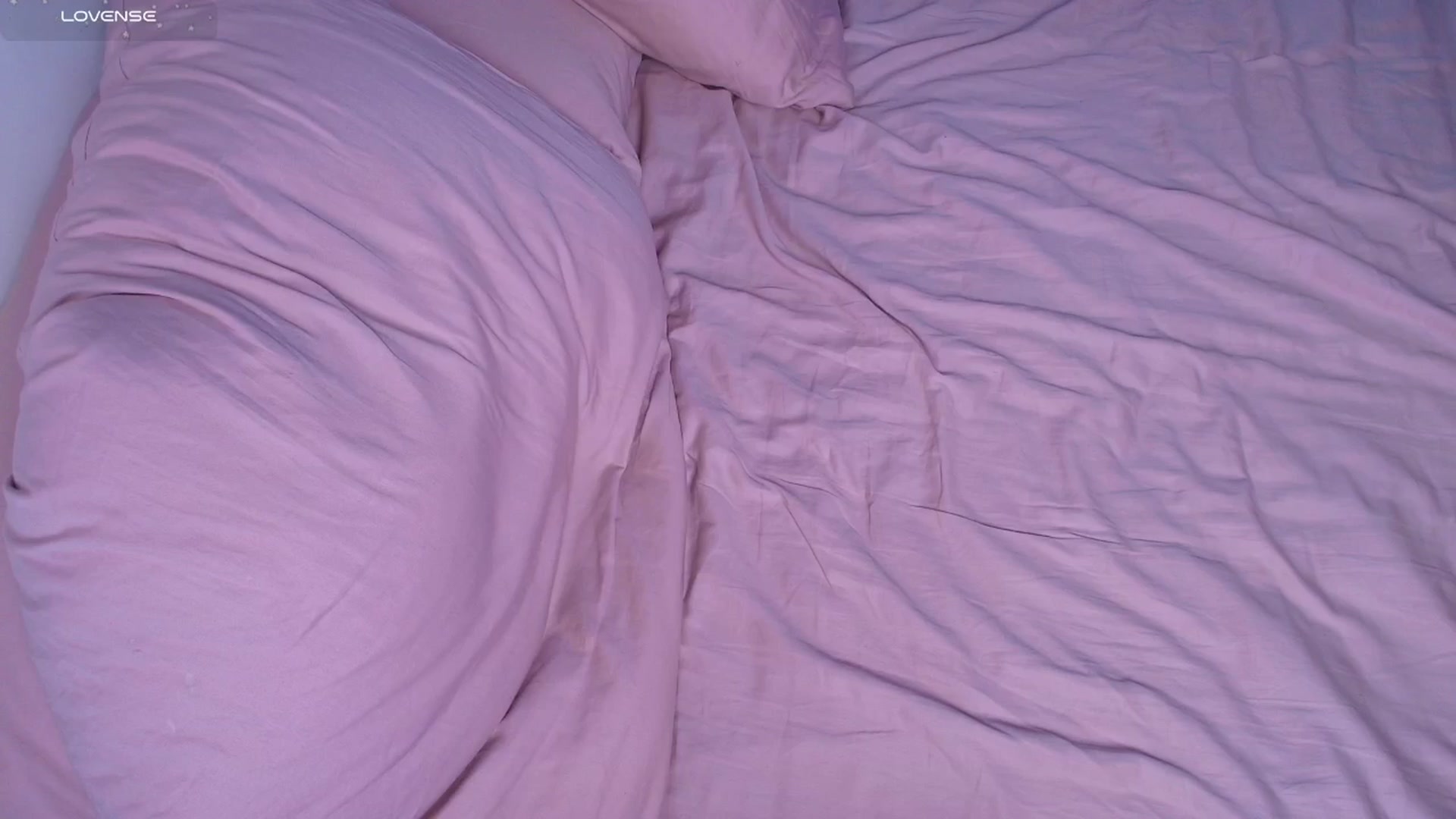 Gallery image thumbnail from Kota_sky's myfreecams stream on, 11/05/2025, 07:03 image 10 of 20