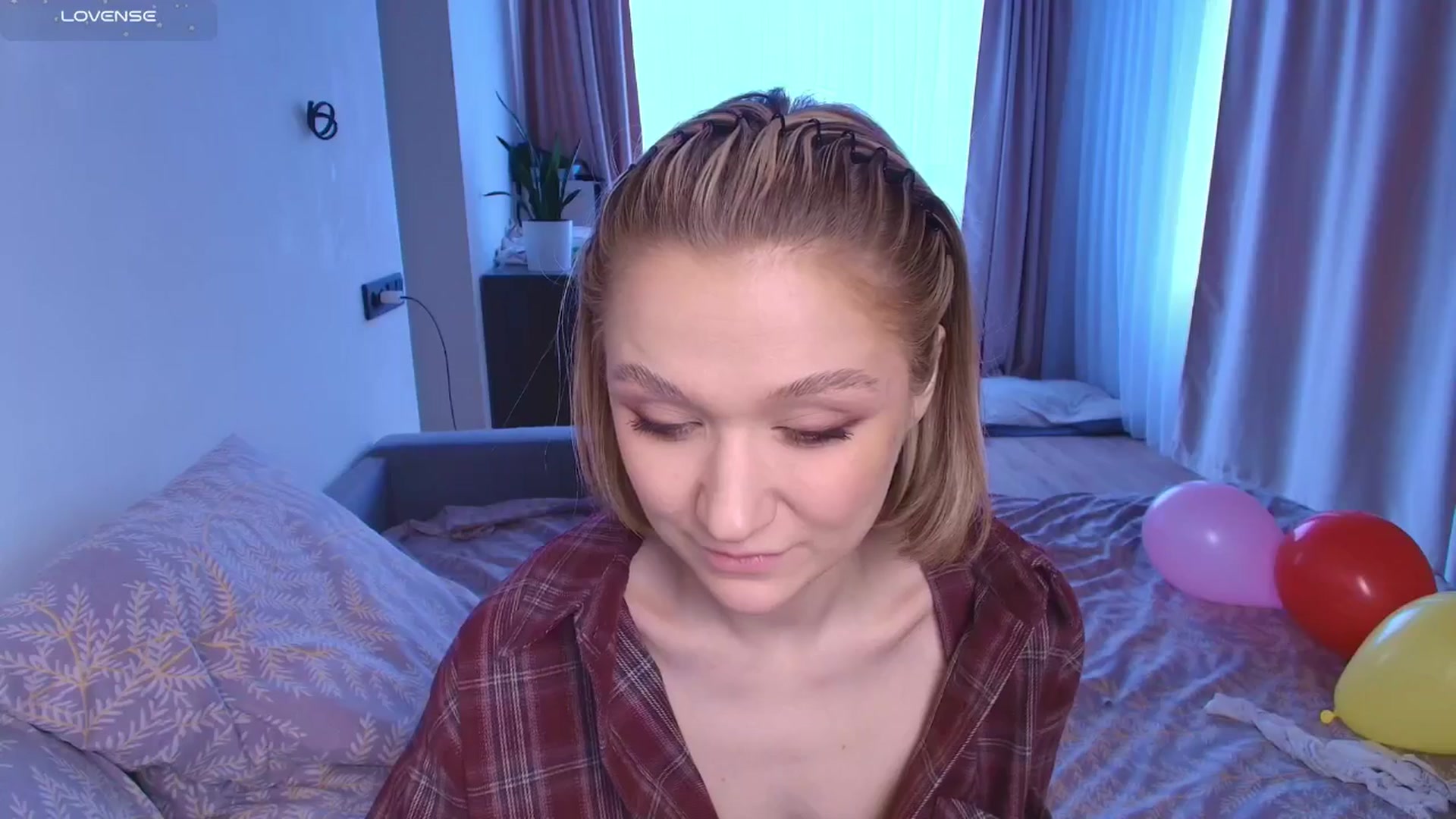 Gallery image thumbnail from Kota_sky's myfreecams stream on, 11/28/2025, 05:16 image 15 of 20