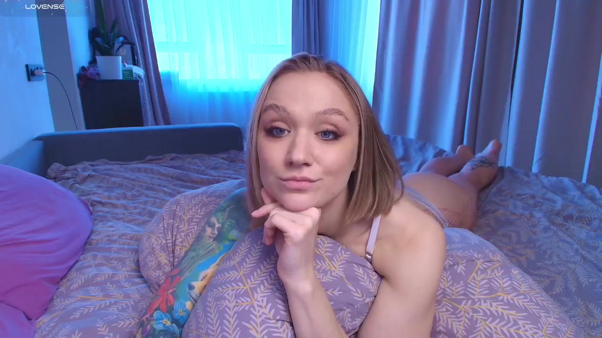 Gallery image thumbnail from Kota_sky's myfreecams stream on, 12/01/2025, 07:02 image 10 of 20