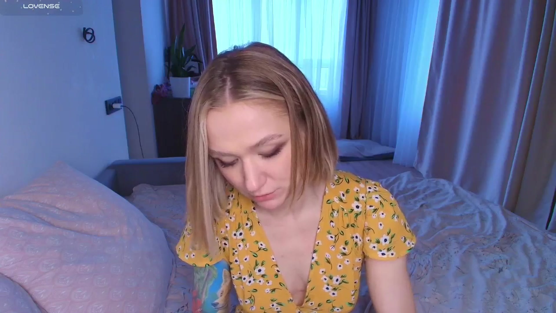 Gallery image thumbnail from Kota_sky's myfreecams stream on, 12/03/2025, 07:32 image 11 of 20