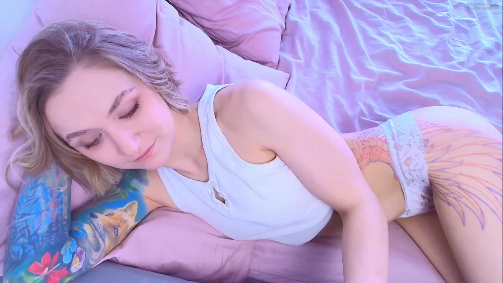 Gallery image thumbnail from Kota_sky's myfreecams stream on, 04/28/2026, 07:21 image 4 of 20