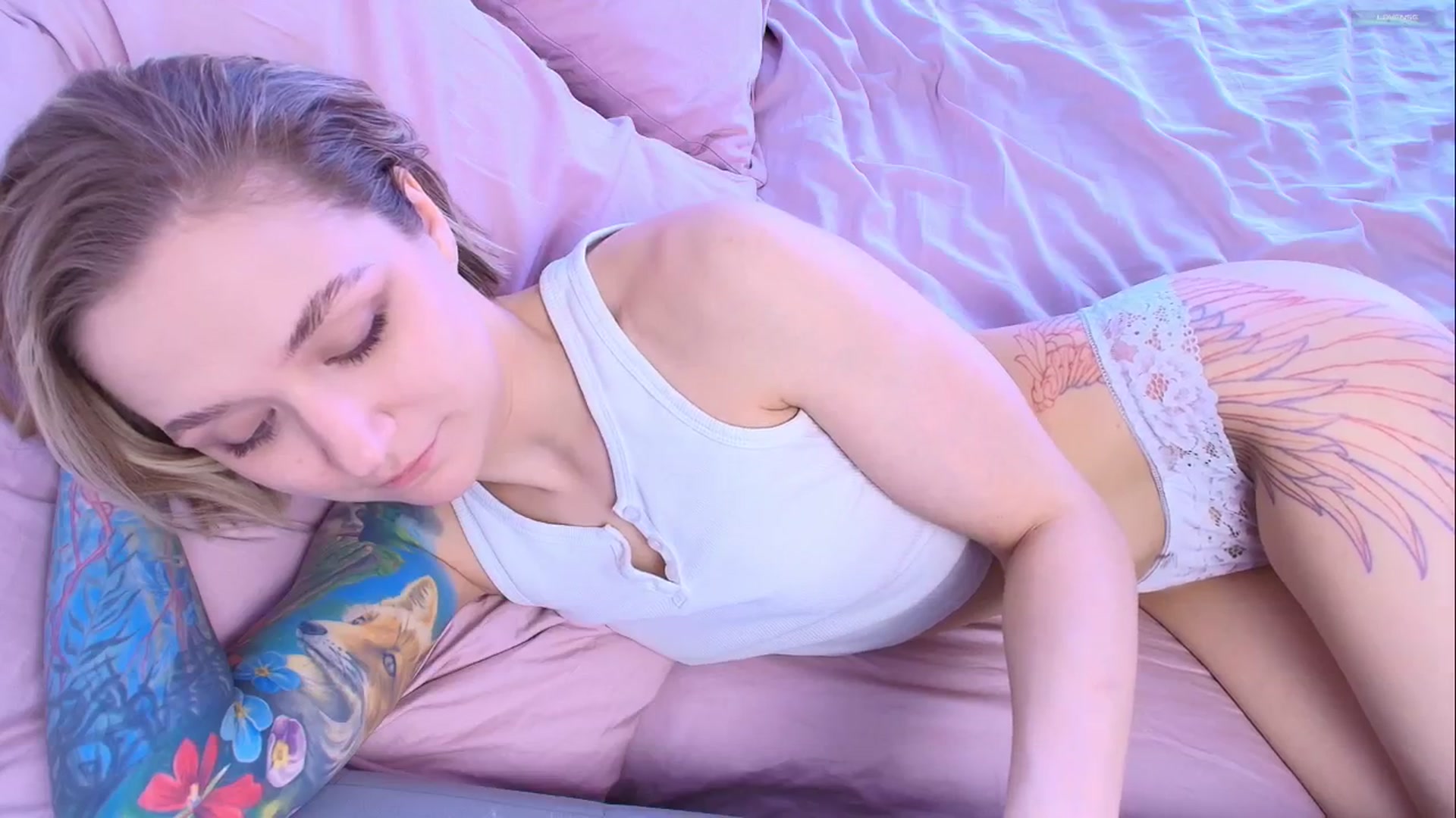 Gallery image thumbnail from Kota_sky's myfreecams stream on, 04/29/2026, 07:05 image 7 of 20