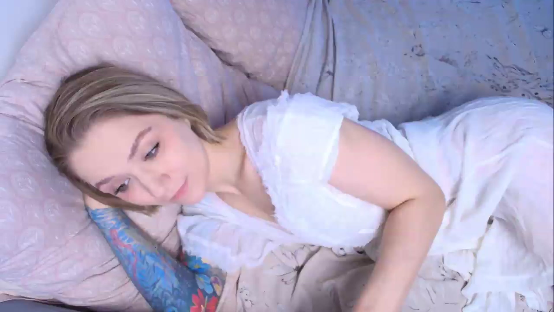 Gallery image thumbnail from Kota_sky's myfreecams stream on, 05/31/2026, 03:25 image 19 of 20