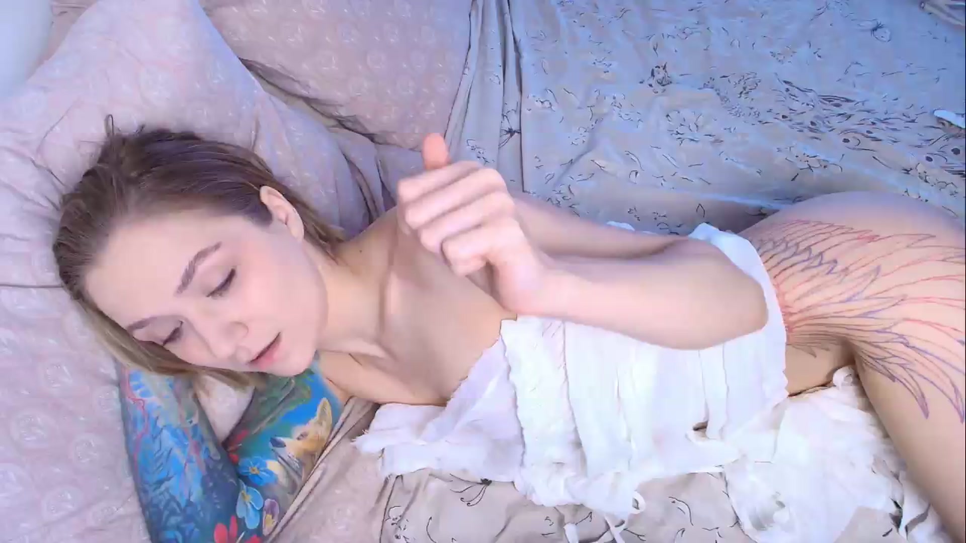 Gallery image thumbnail from Kota_sky's myfreecams stream on, 05/31/2026, 04:24 image 17 of 20