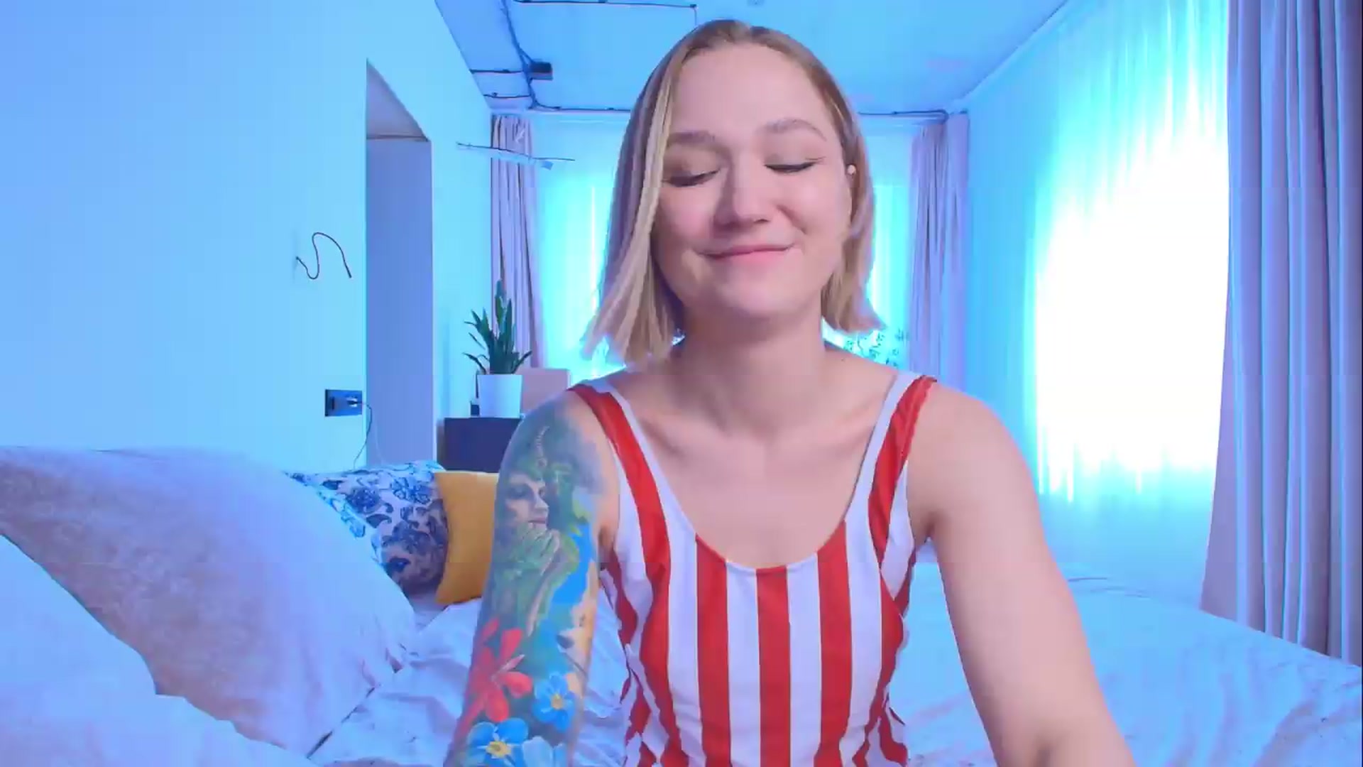 Gallery image thumbnail from Kota_sky's myfreecams stream on, 06/15/2026, 06:57 image 1 of 20