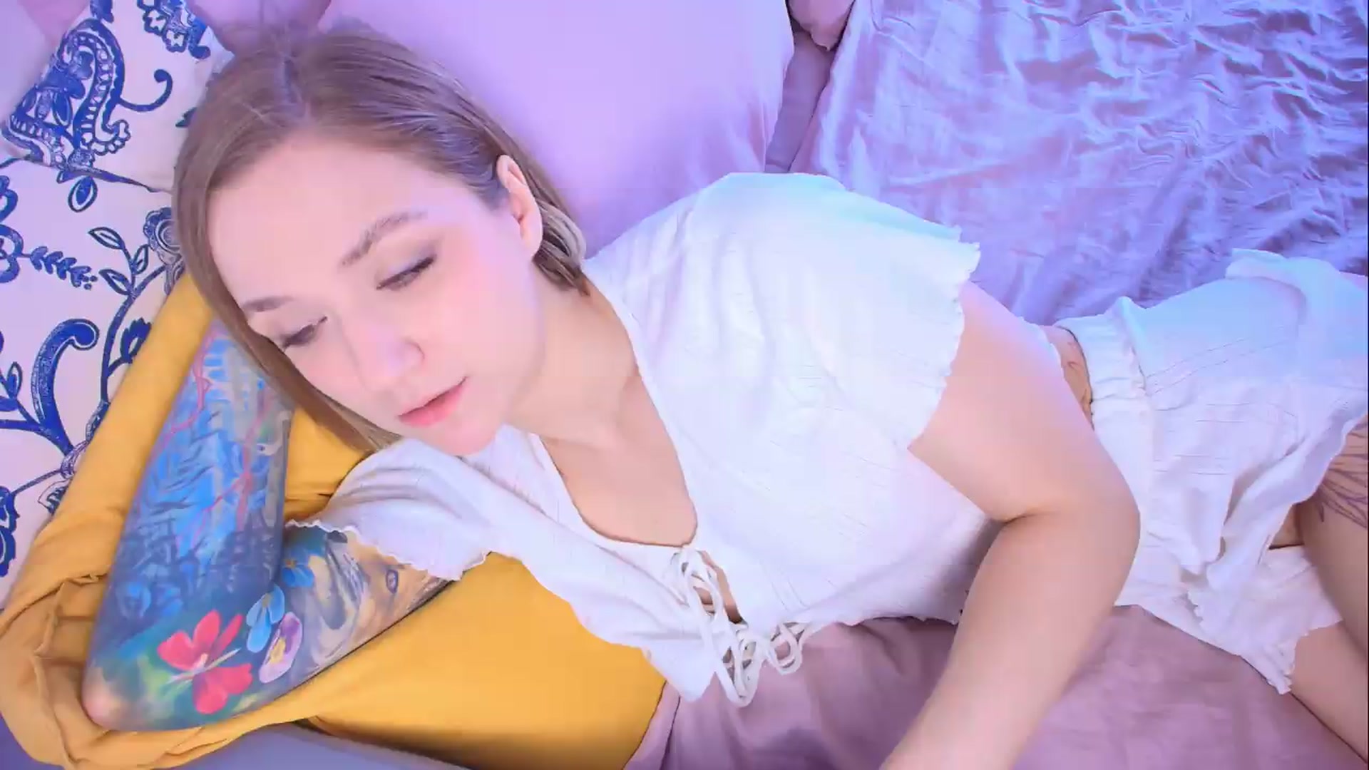 Gallery image thumbnail from Kota_sky's myfreecams stream on, 06/26/2026, 06:50 image 1 of 20